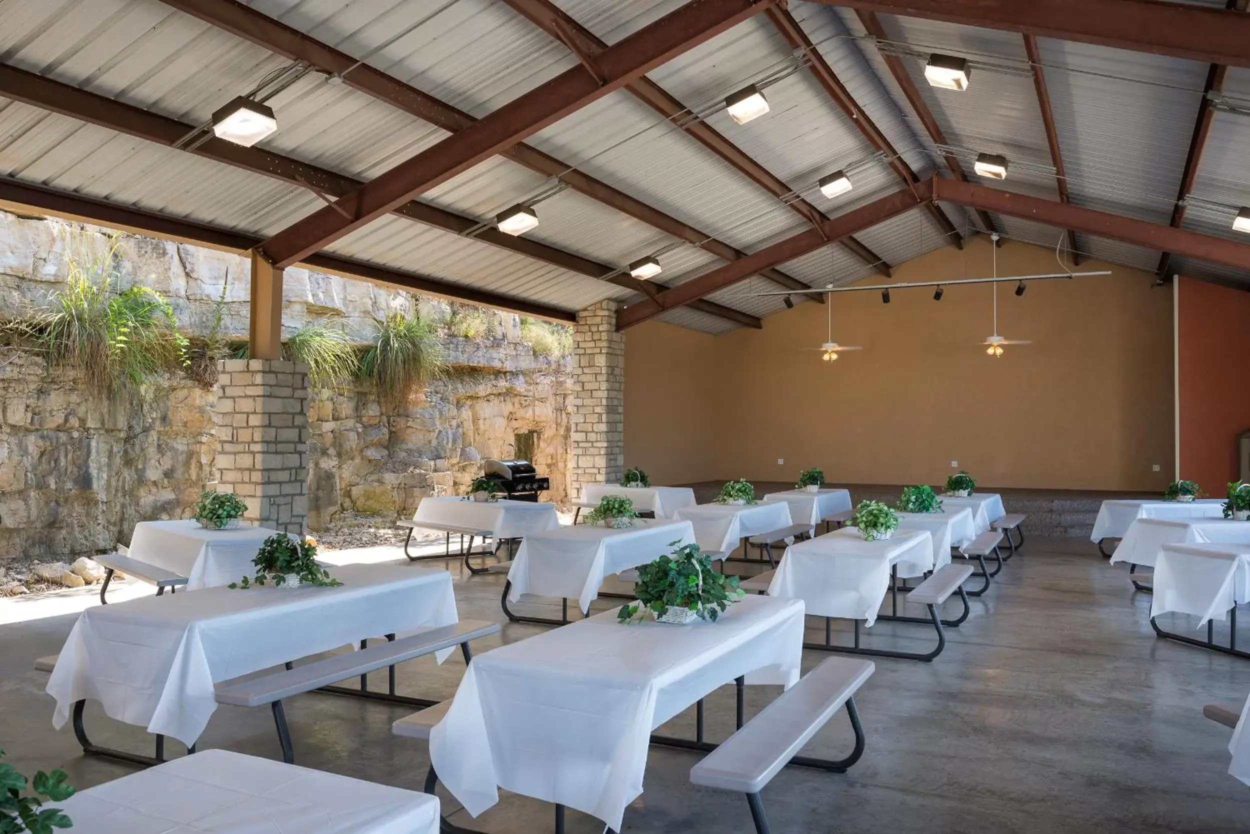 Banquet/Function facilities, Restaurant/Places to Eat in Westgate Branson Lakes Resort