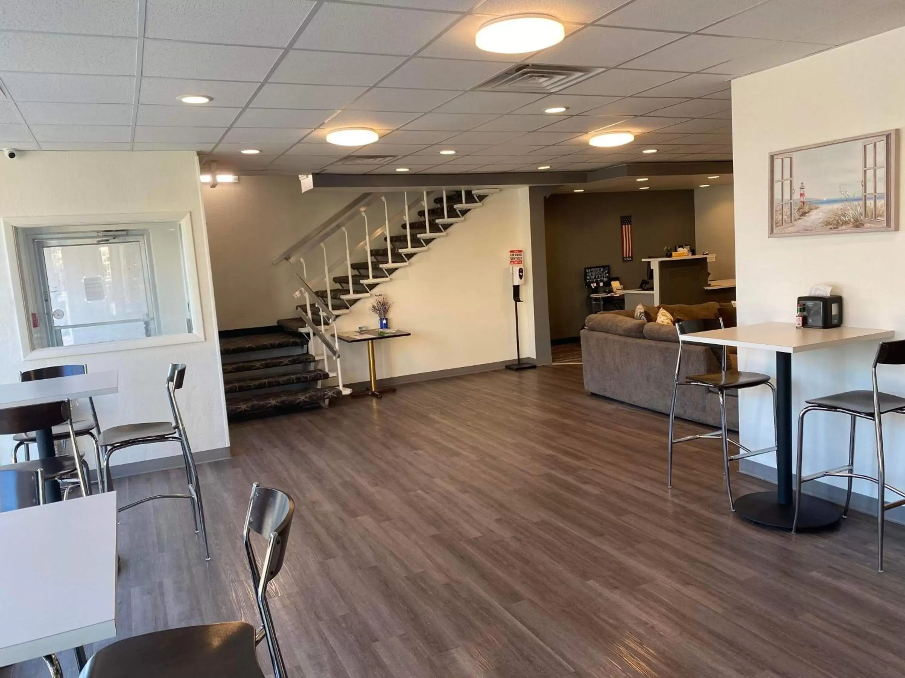 Lobby or reception in Econo Lodge Manitowoc