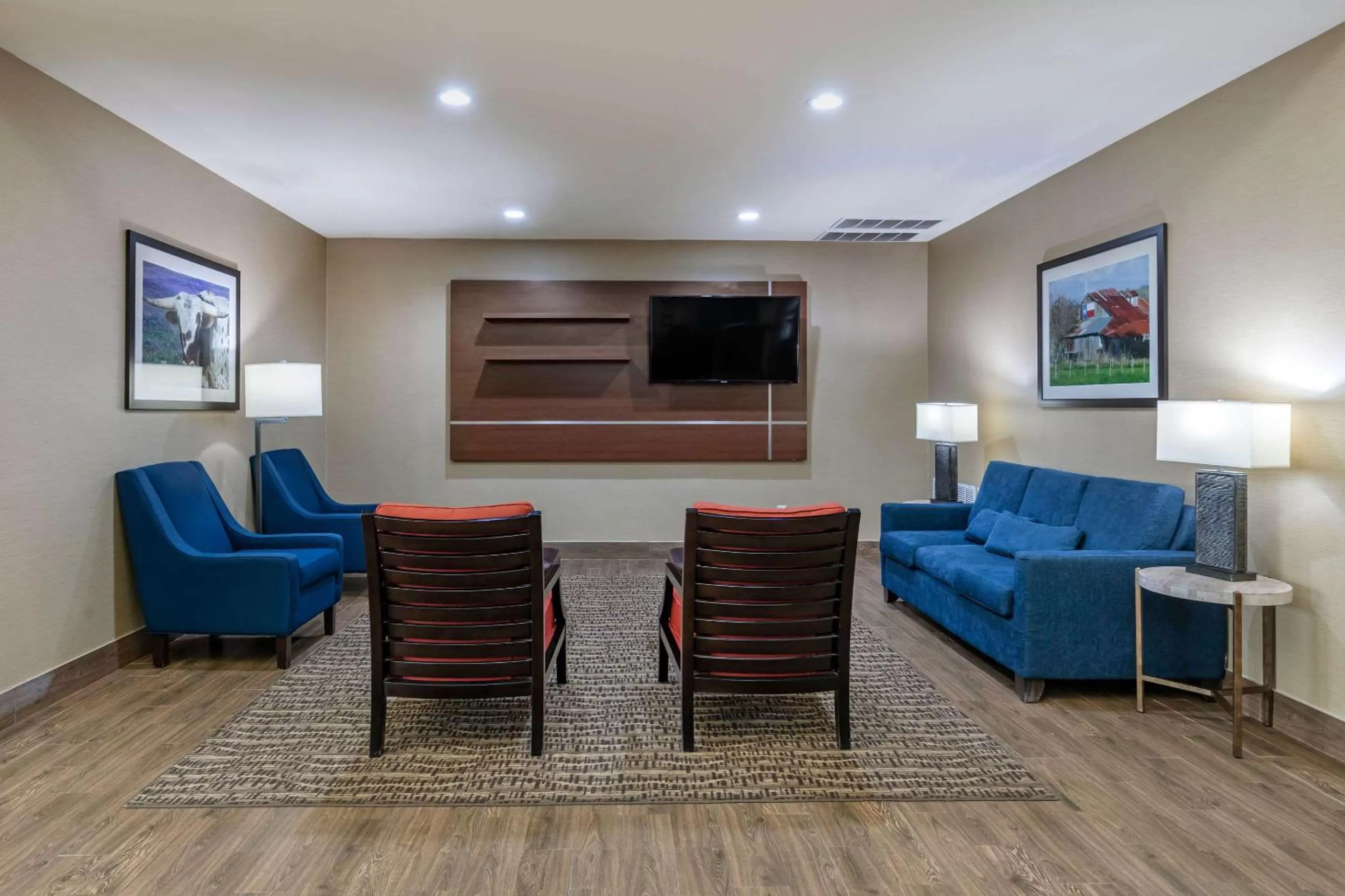 Lobby or reception in Comfort Suites Ennis
