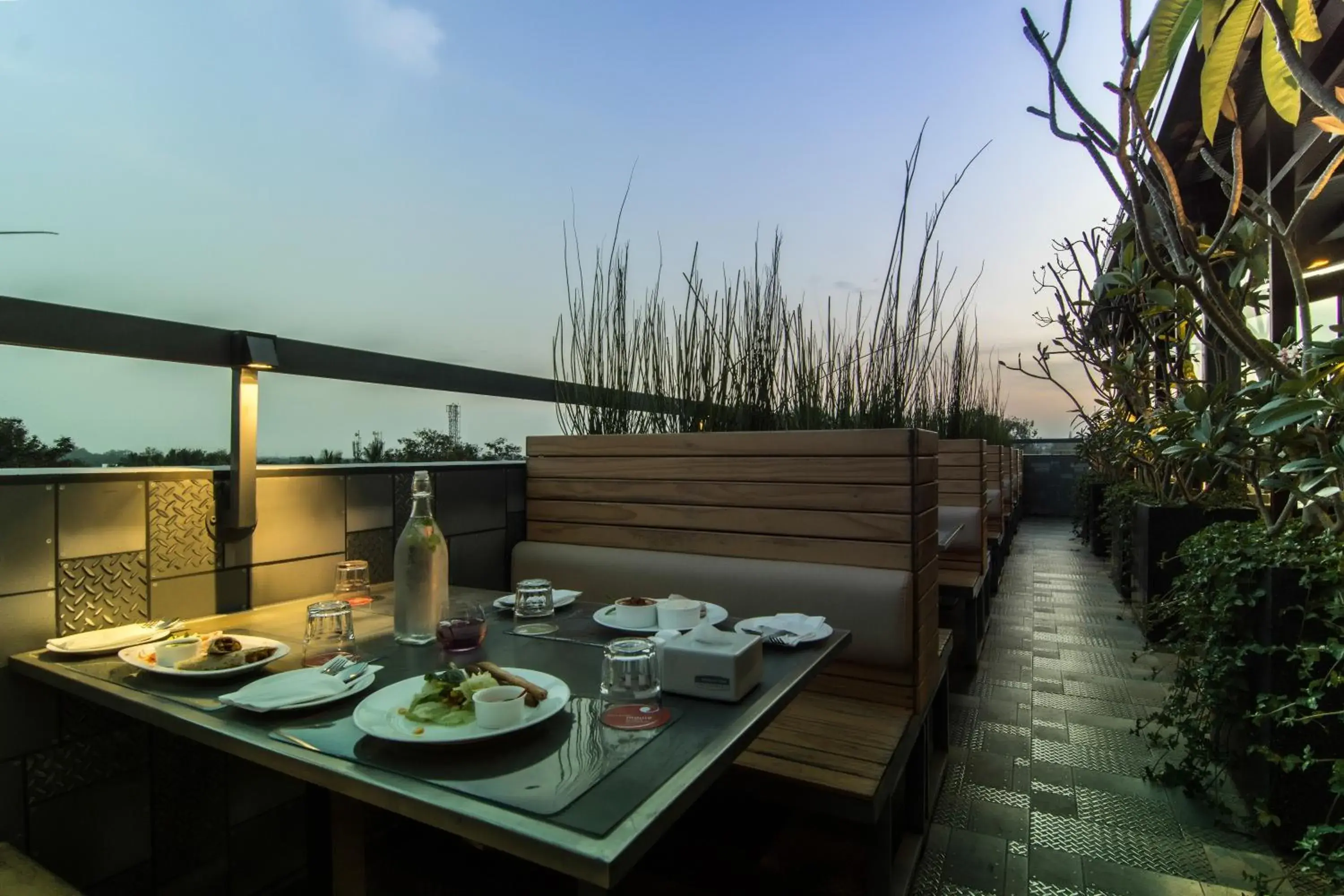 Restaurant/places to eat in Roopa Elite Restaurant/places to eat in Roopa Elite