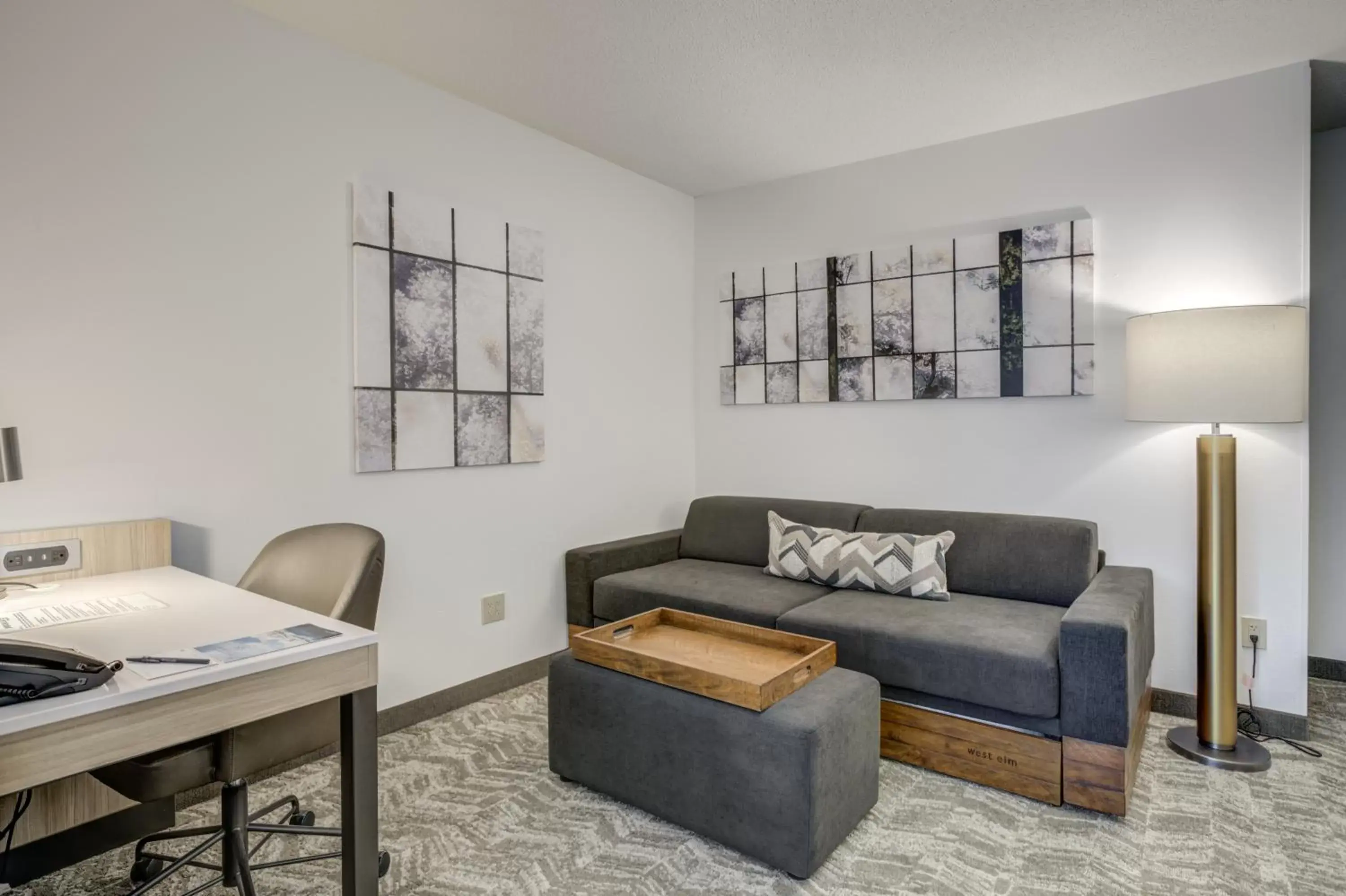 Seating Area in SpringHill Suites Gainesville