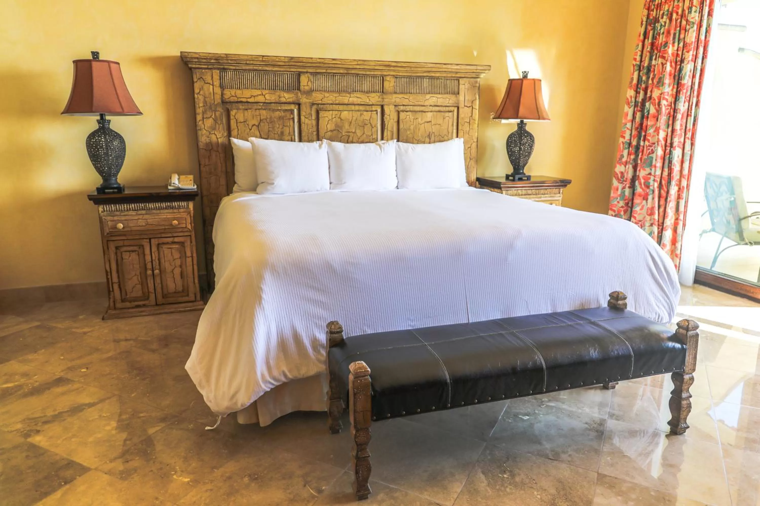 Bed in La Mision Loreto