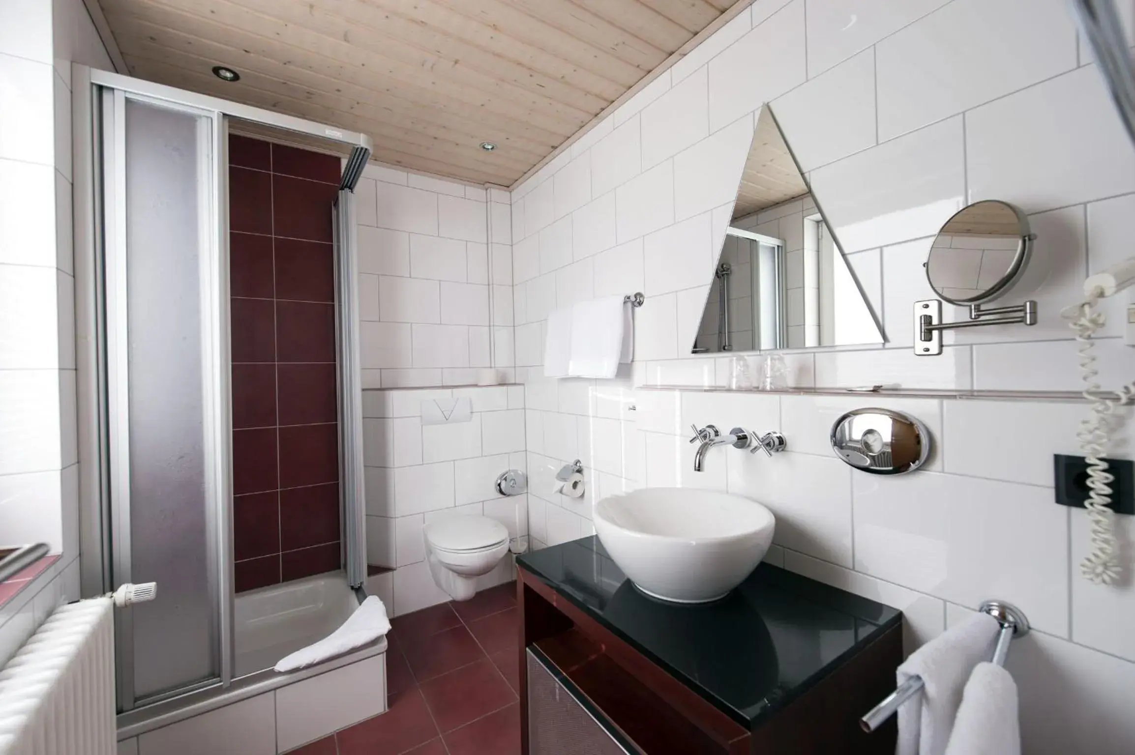 Bathroom in Hotel Garni Elegant