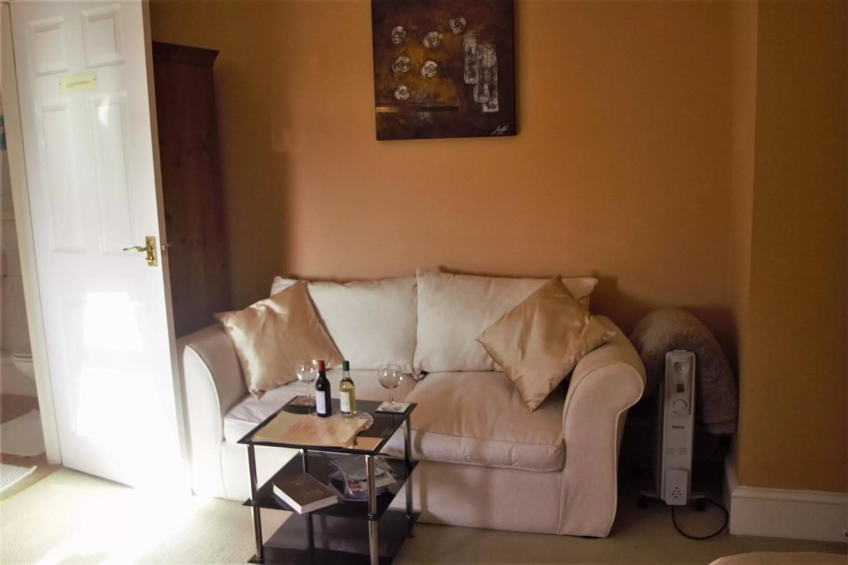Bed, Seating Area in Plas Newydd Farm