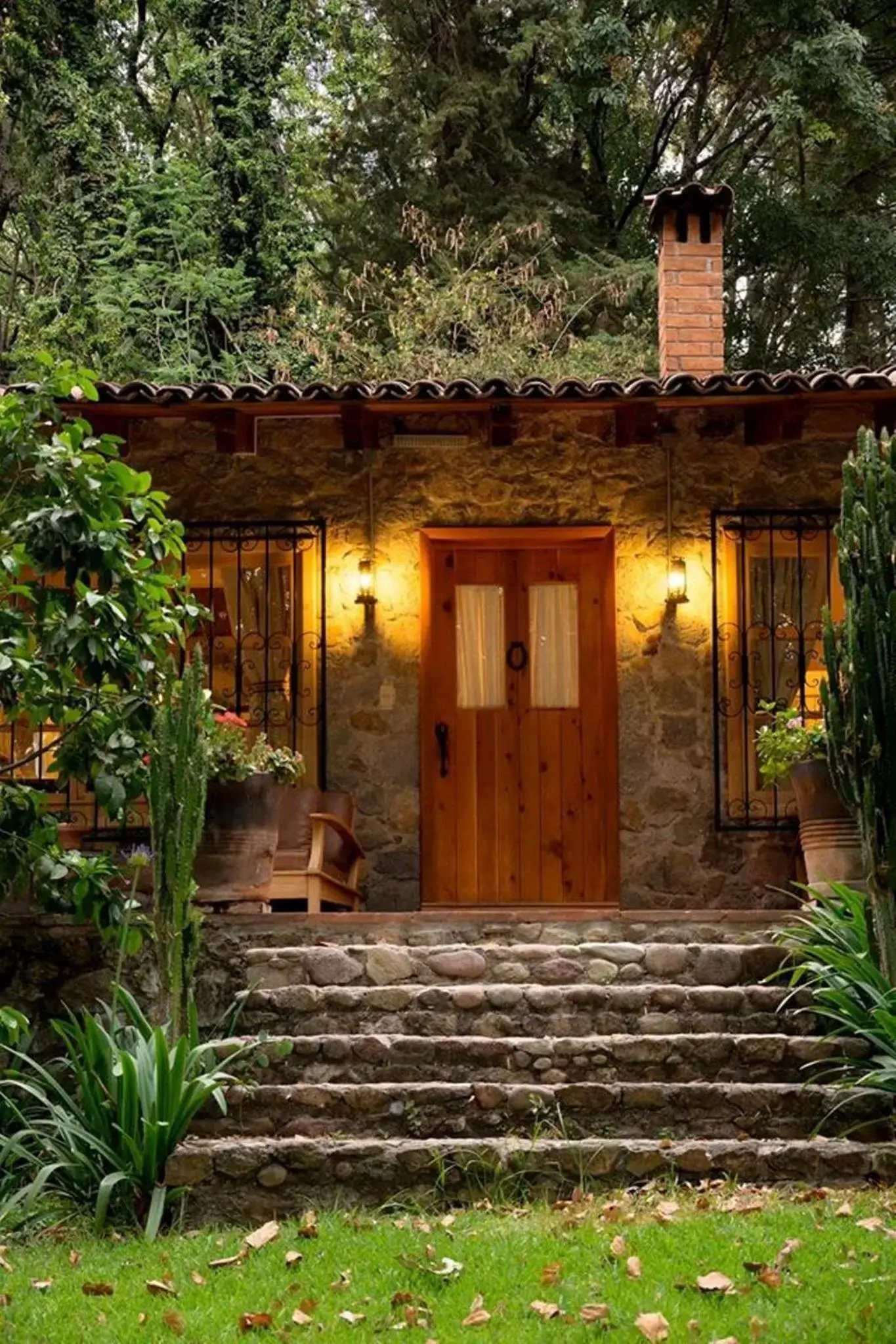 Facade/entrance in Hotel Rancho San Cayetano