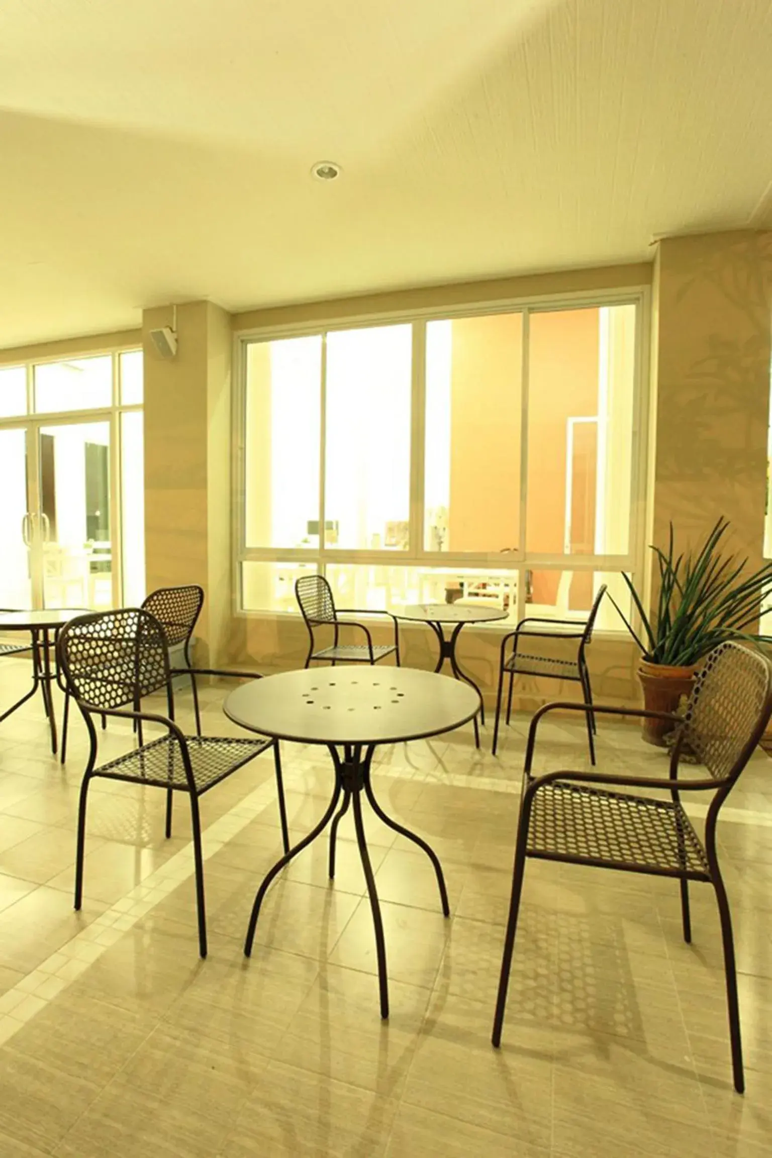 Dining area, Seating Area in The Terrace Hotel