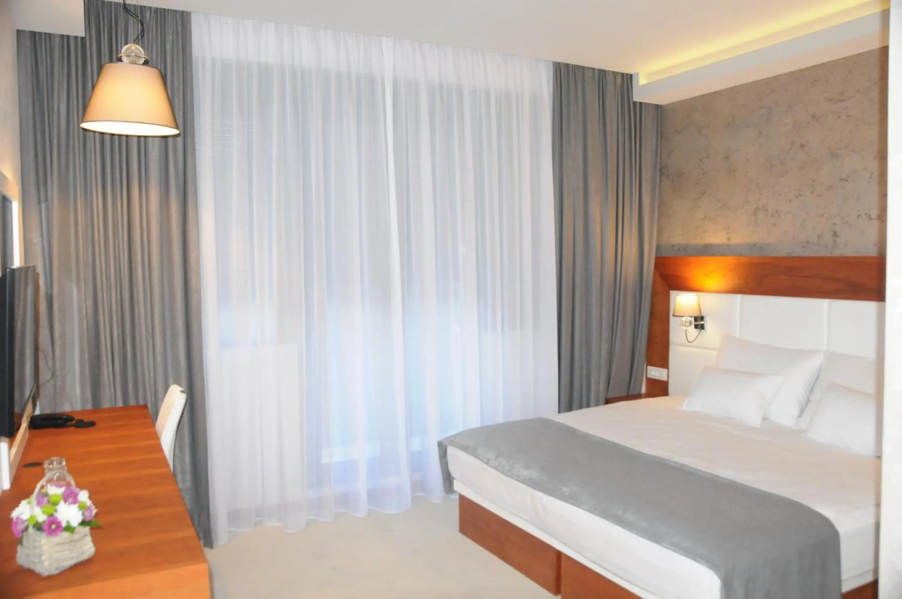Standard Double or Twin Room in Hotel Porto In