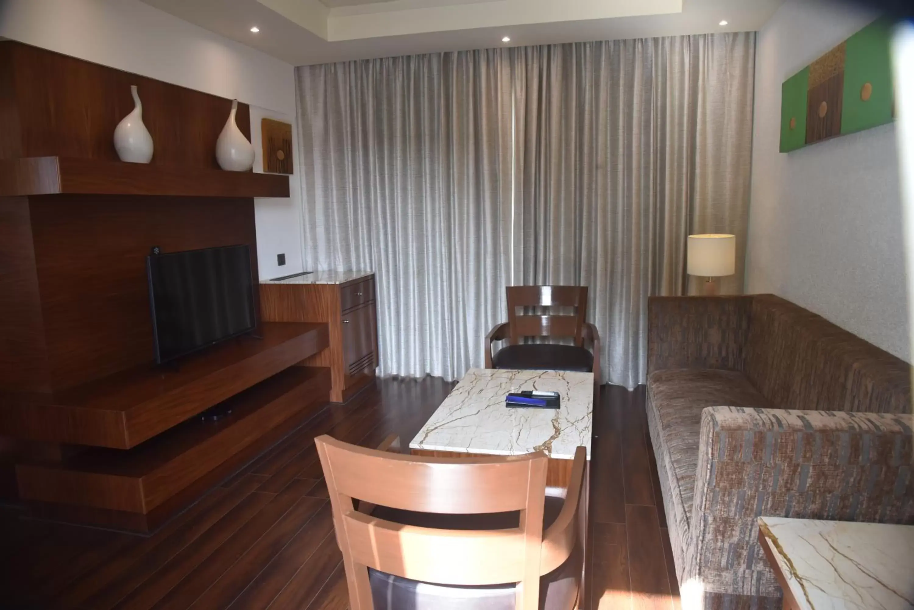 Living room, Seating Area in Radisson Blu Resort & Spa Alibaug