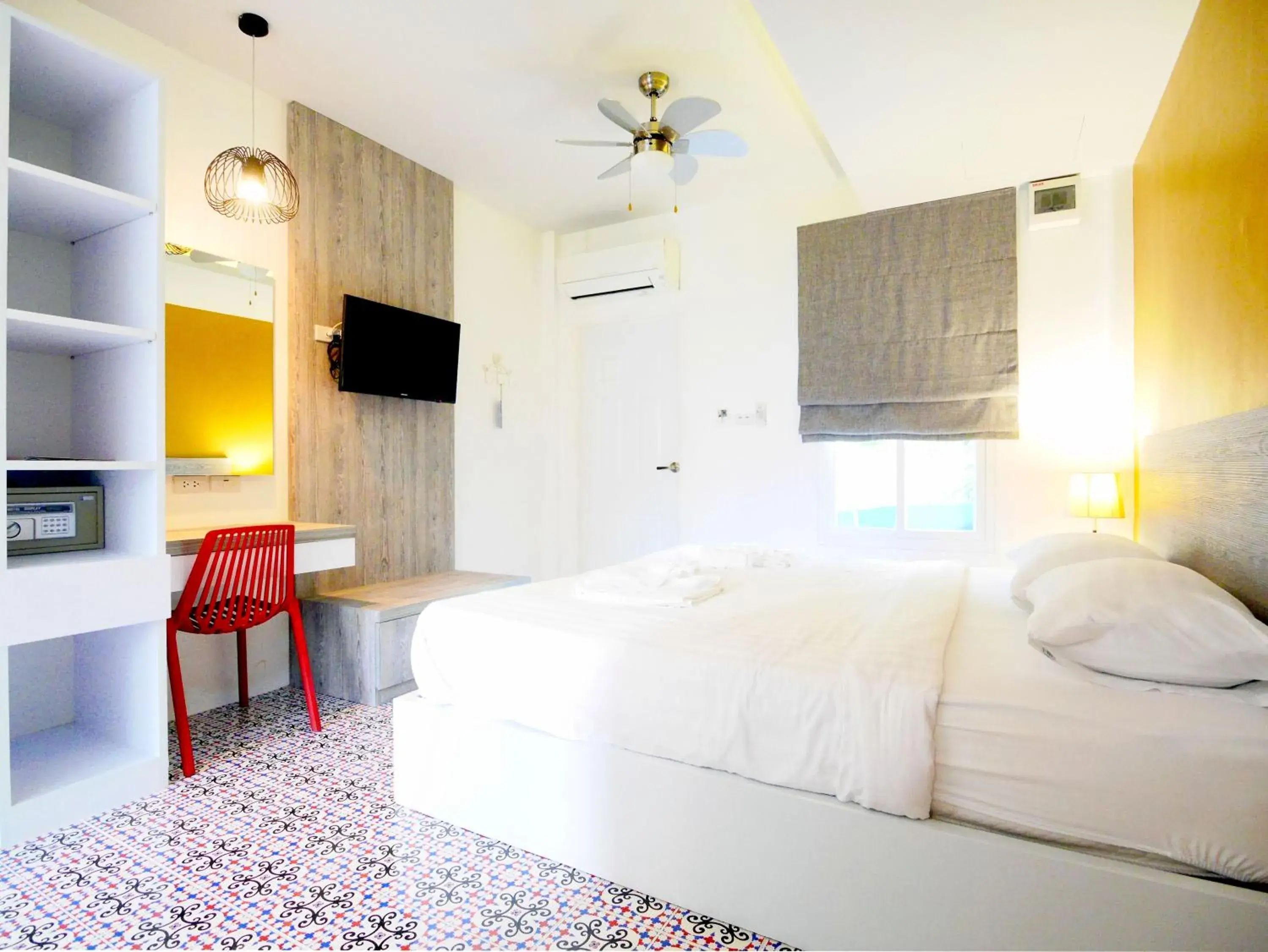 Photo of the whole room, Bed in Forest Bungalows & Mama's Restaurant Photo of the whole room, Bed in Forest Bungalows & Mama's Restaurant