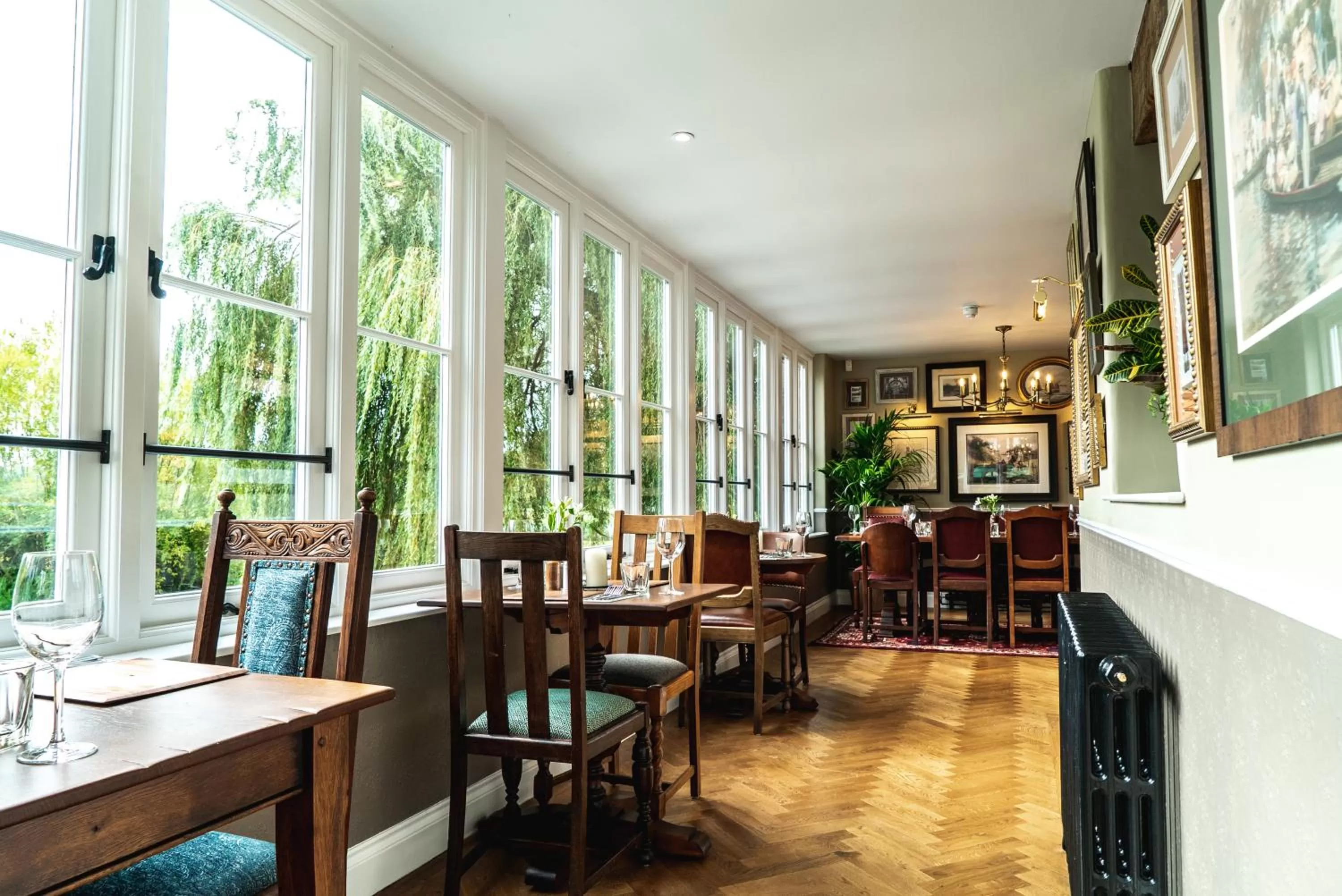 Restaurant/Places to Eat in Arrow Mill- Brunning and Price