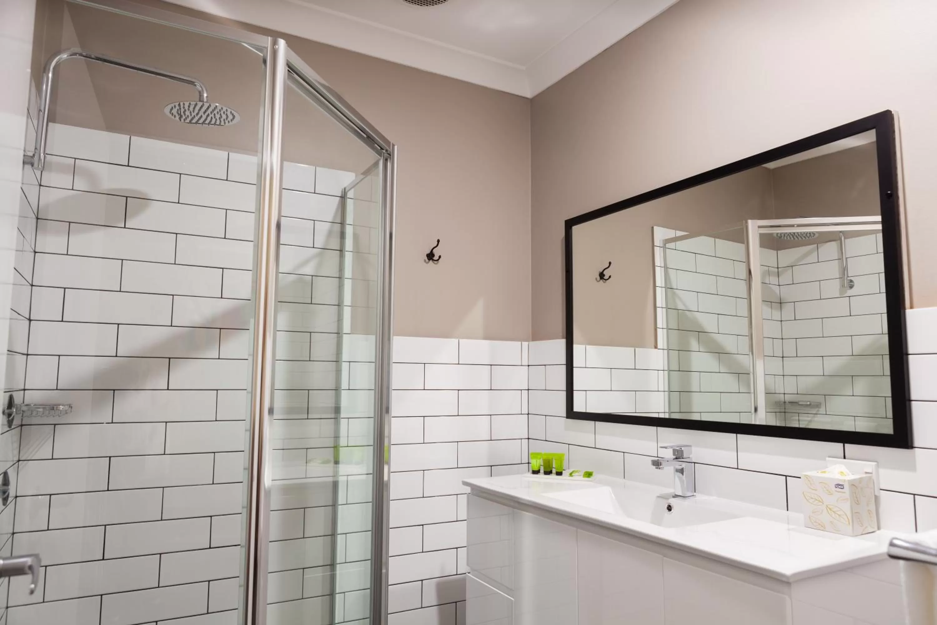 Shower in Nightcap at Archer Hotel