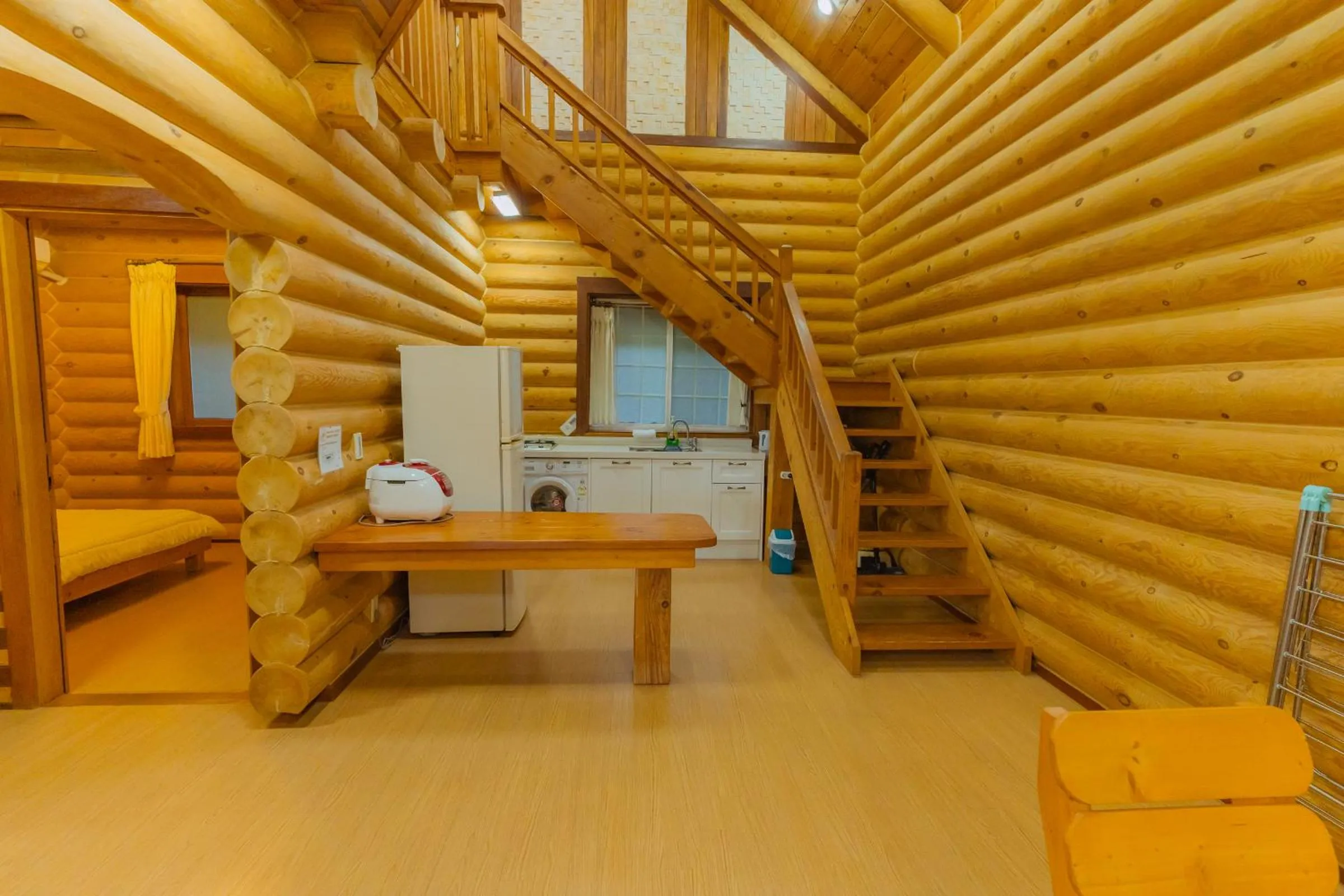 Kitchen or kitchenette in Jungmun Log Pension & Resort
