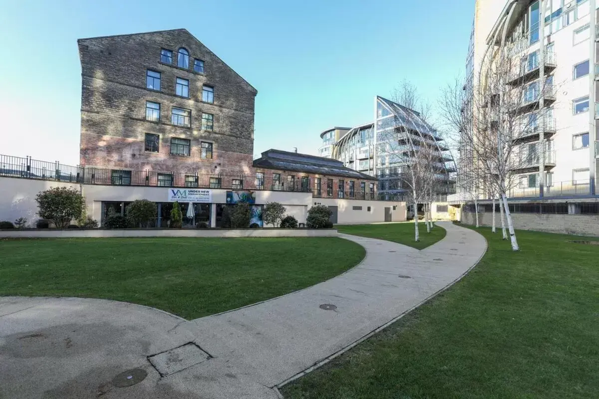 Property Building in Victoria Mills Apartment Shipley