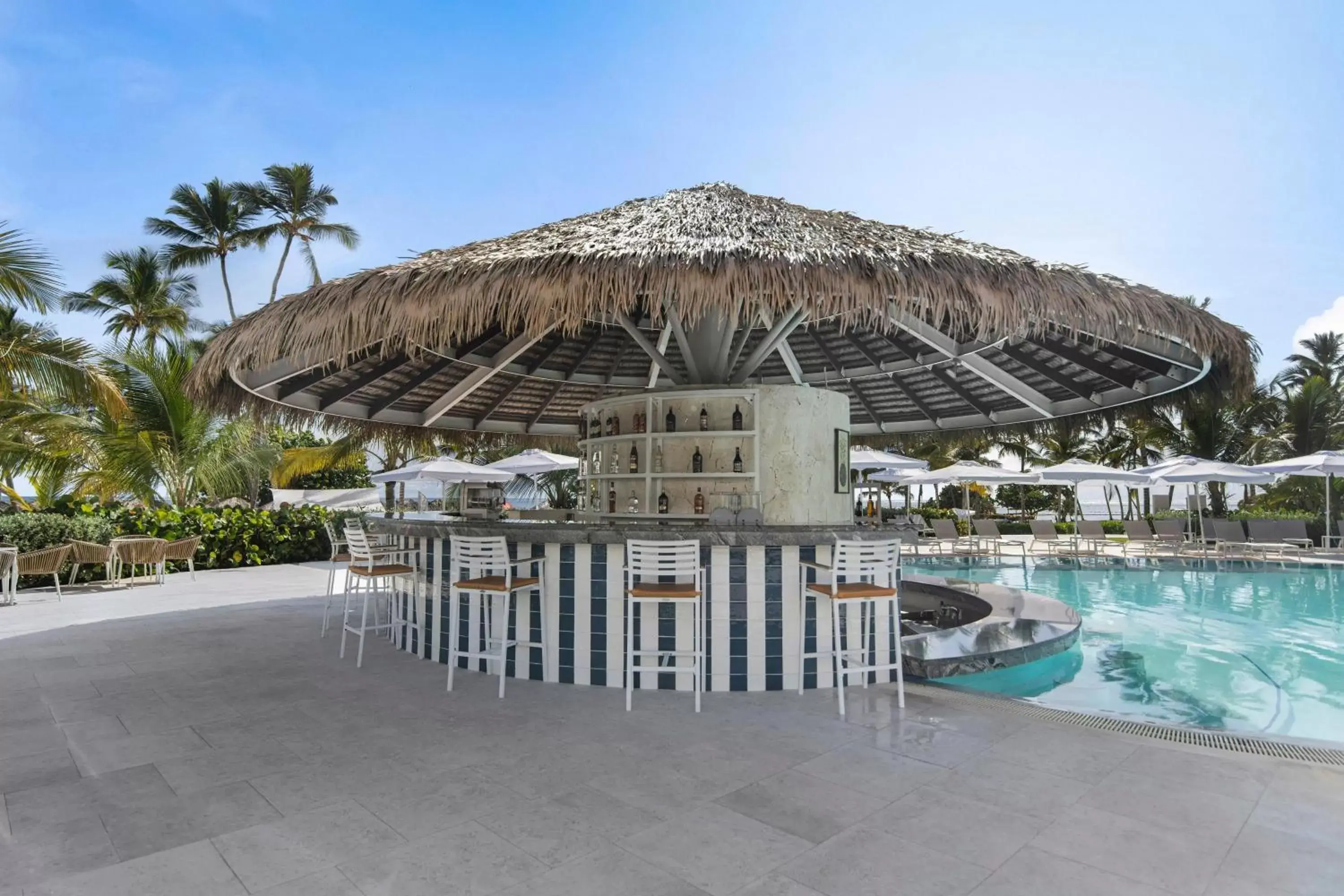 Lounge or bar, Property Building in Serenade Punta Cana Beach & Spa Resort