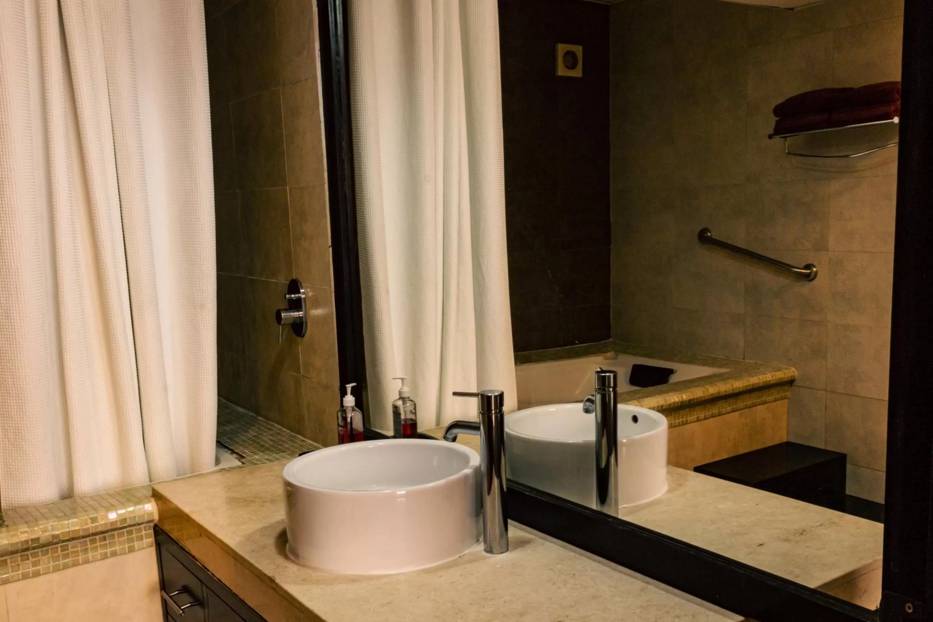 Bathroom in Aldea Thai