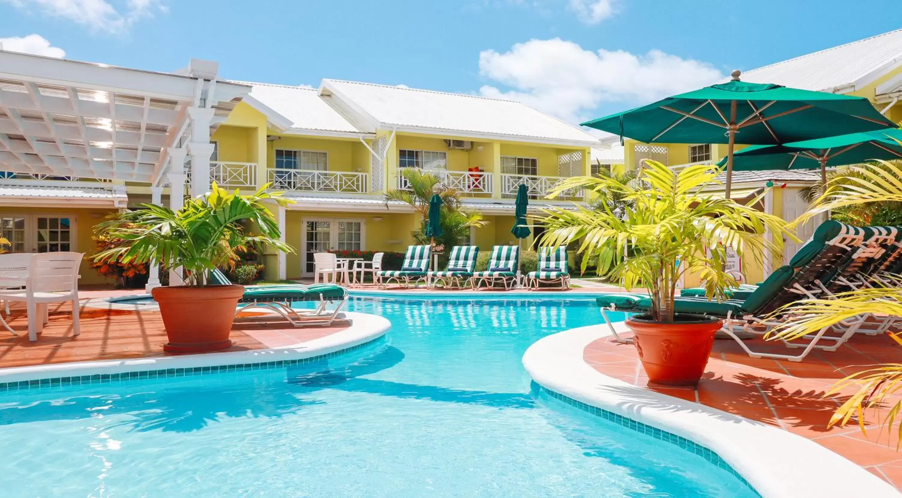 Swimming Pool in Bay Gardens Hotel