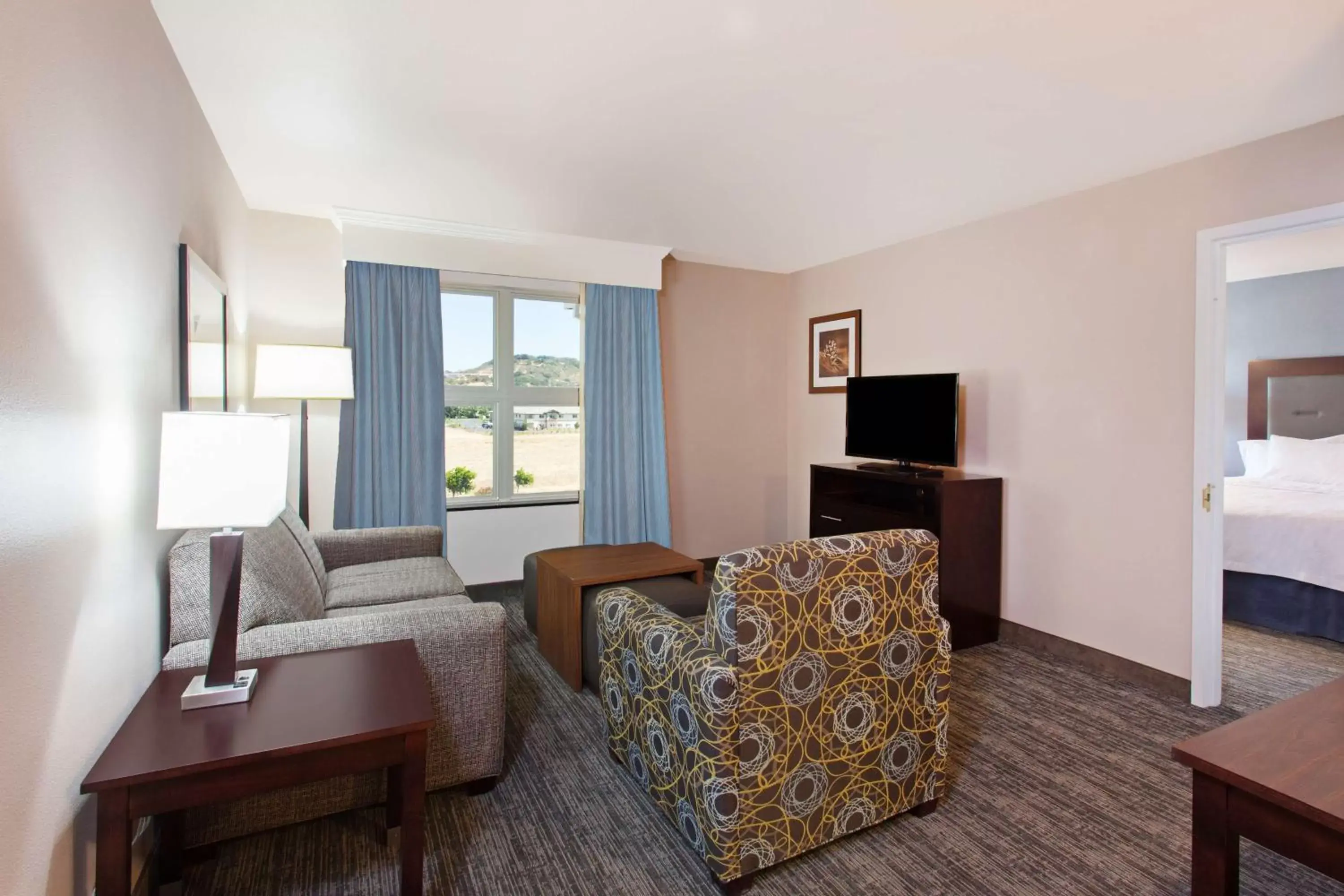 Bedroom, Seating Area in Homewood Suites by Hilton Fairfield-Napa Valley Area