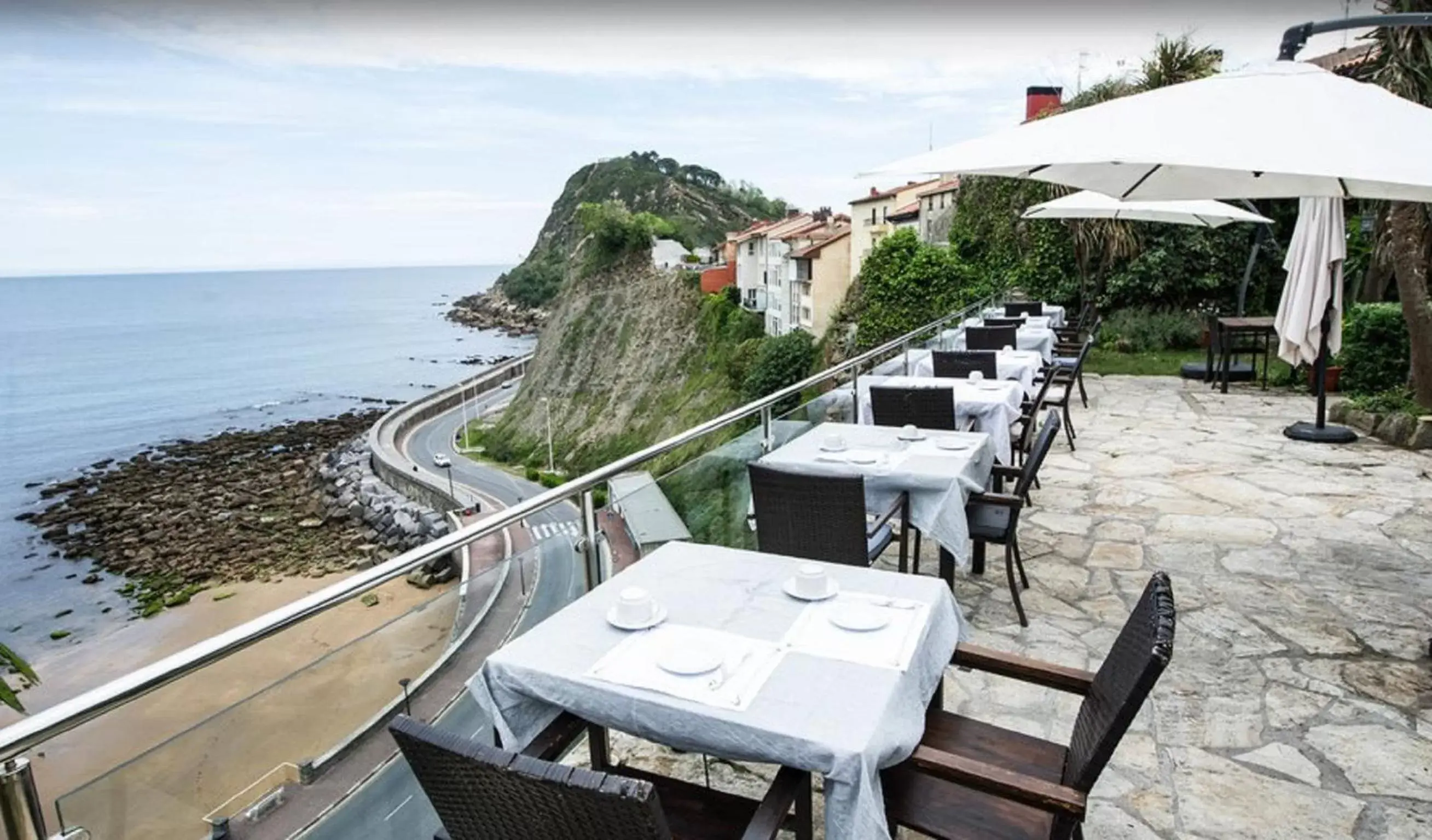 Sea view, Restaurant/Places to Eat in Hotel Itxas Gain Getaria
