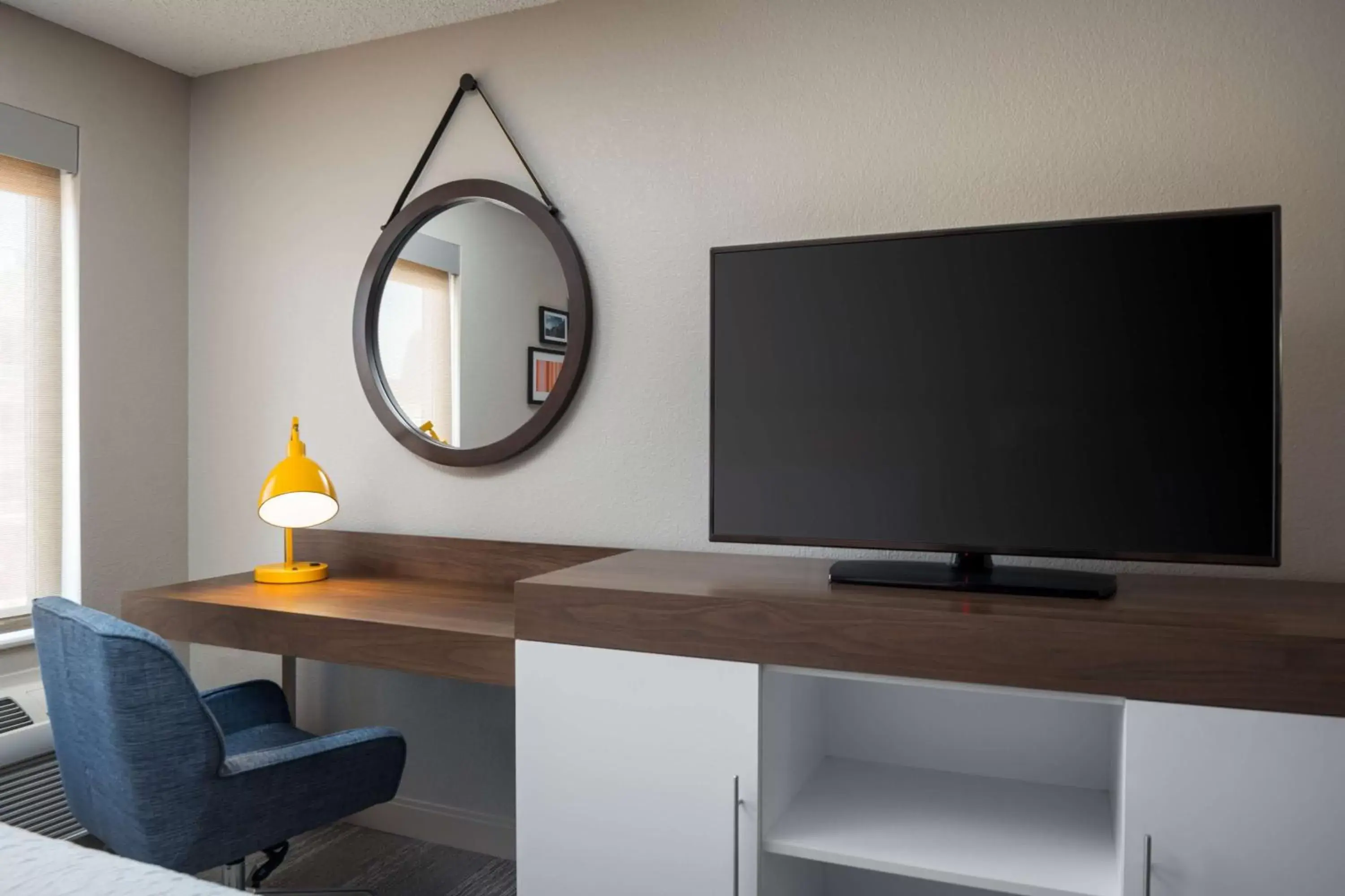 Bedroom in Hampton Inn Denver-West/Golden Bedroom in Hampton Inn Denver-West/Golden