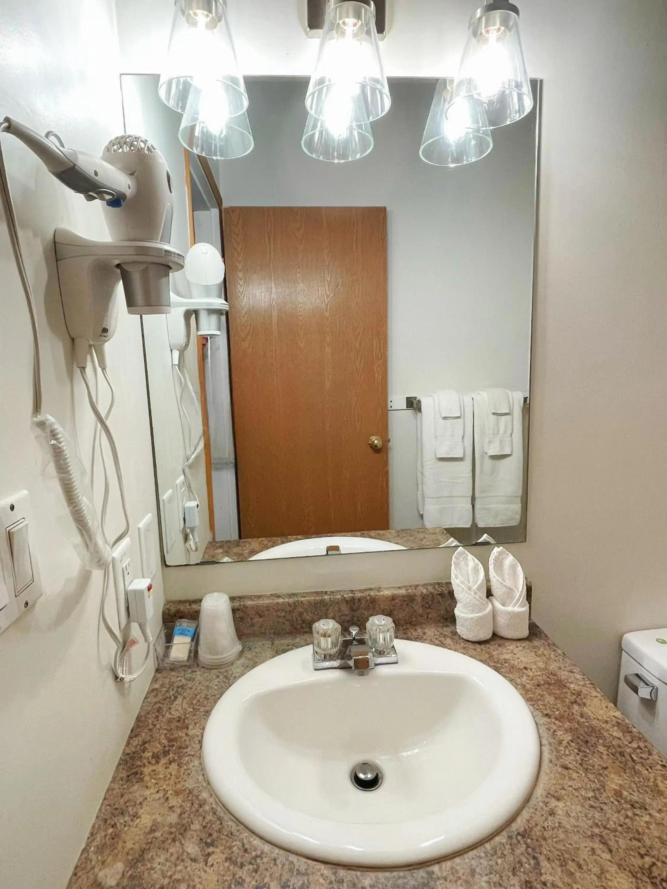 Bathroom in Bear's Claw Lodge