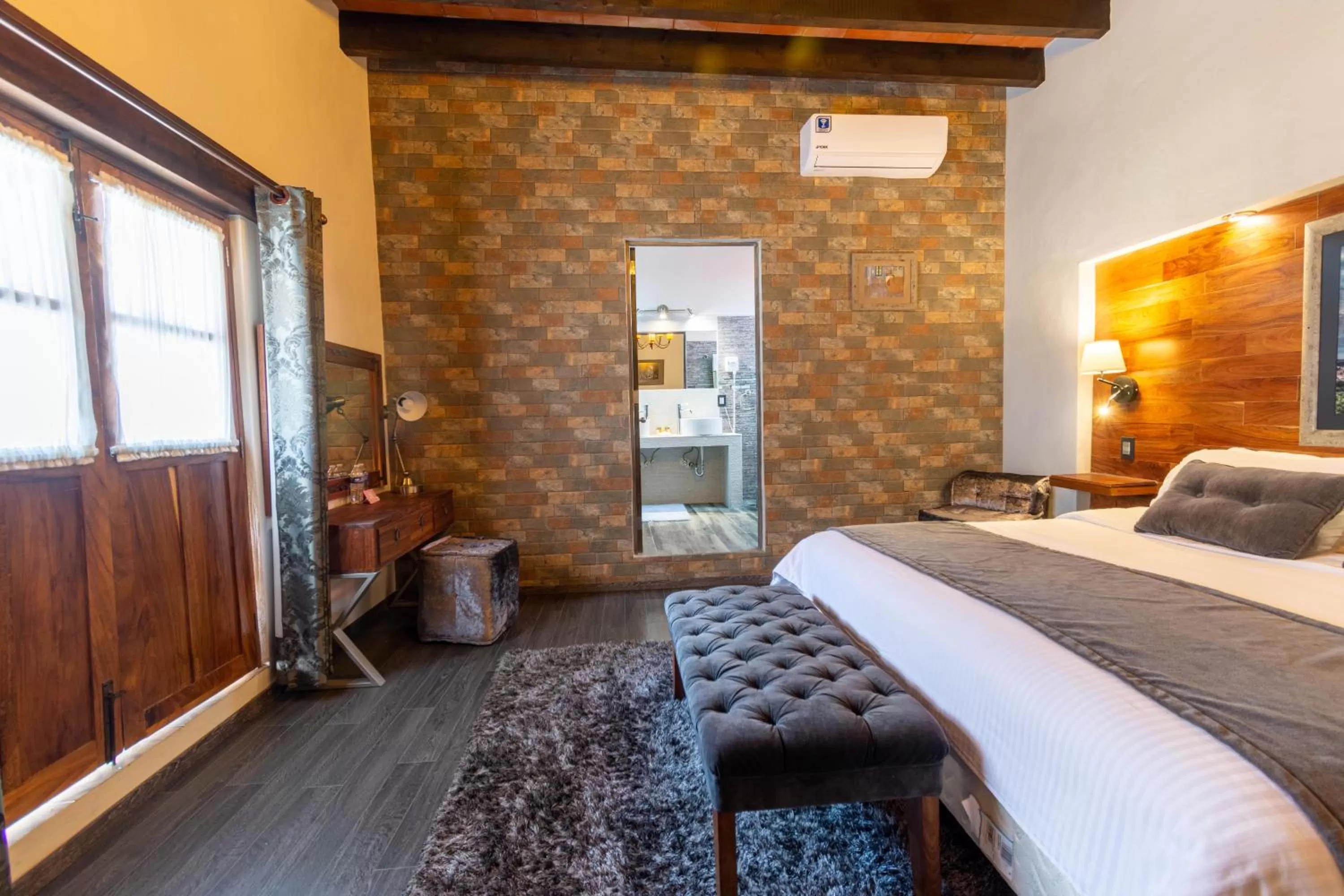 Photo of the whole room in Hotel Casa Sangre de Cristo