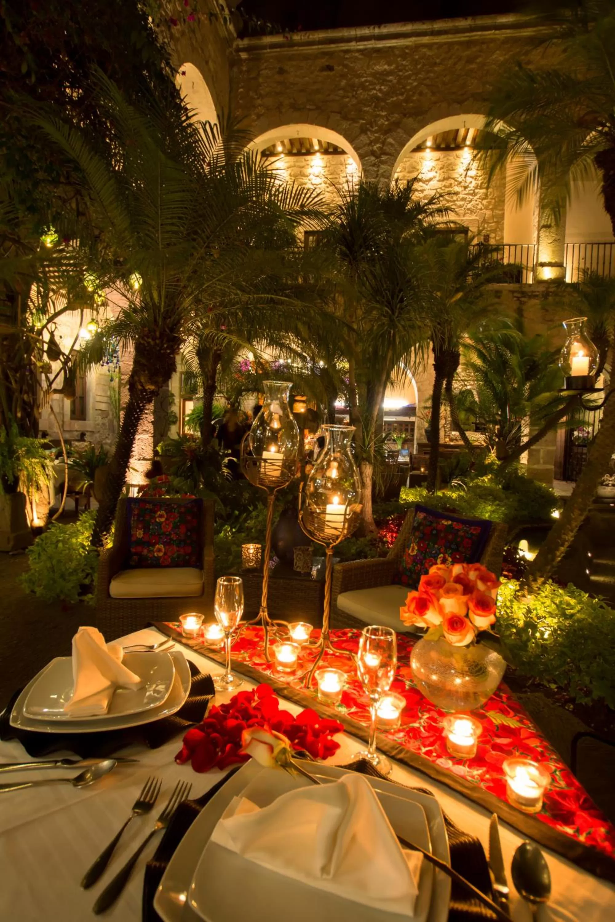 Restaurant/places to eat in Hotel De La Soledad