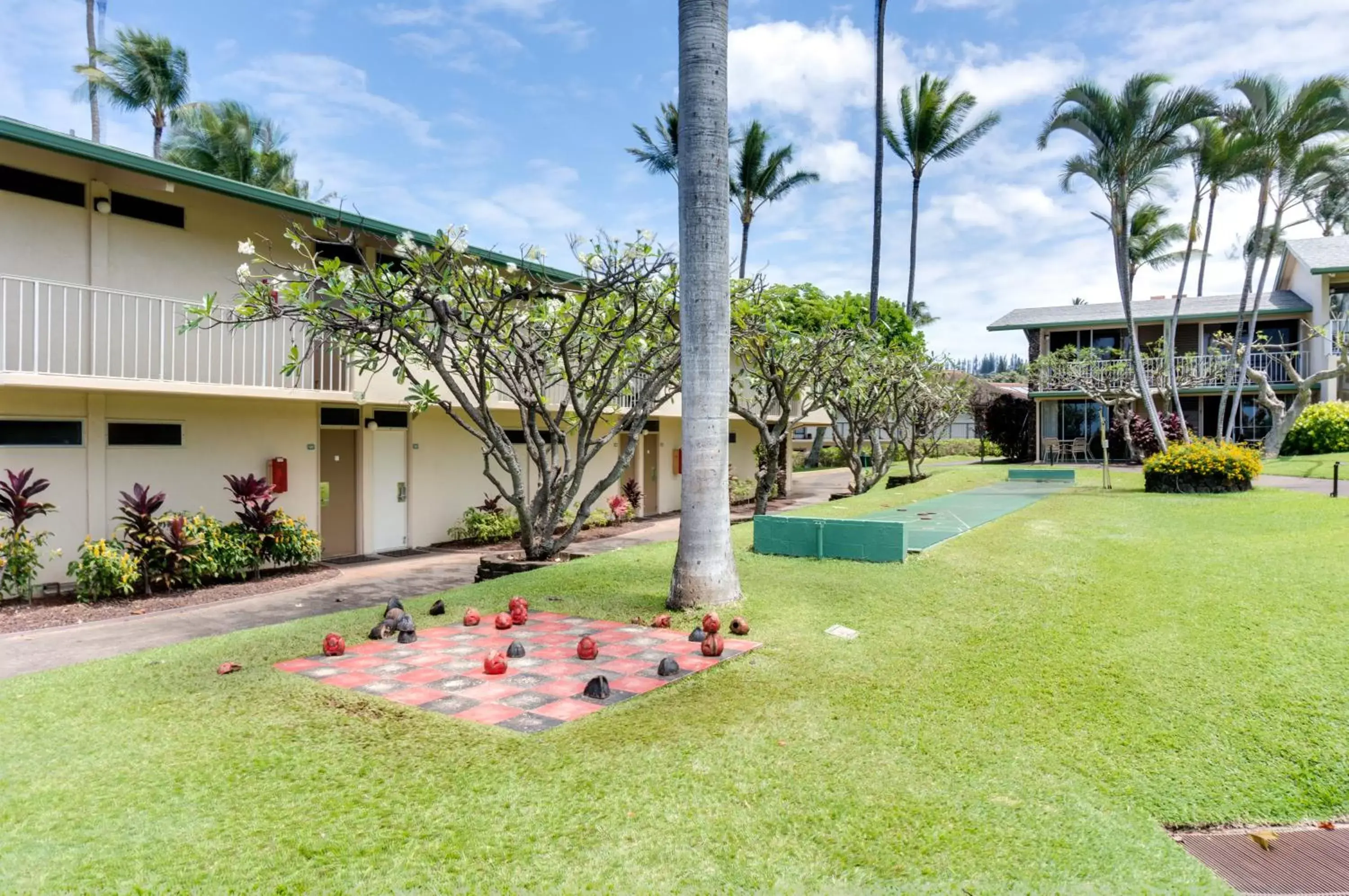 Facade/entrance, Property Building in Napili Shores Maui by OUTRIGGER - No Resort & Housekeeping Fees