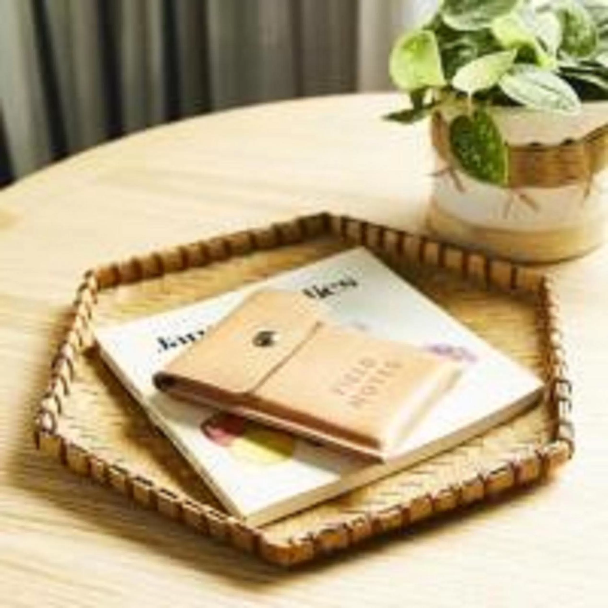 Decorative detail in El Capitan Hotel