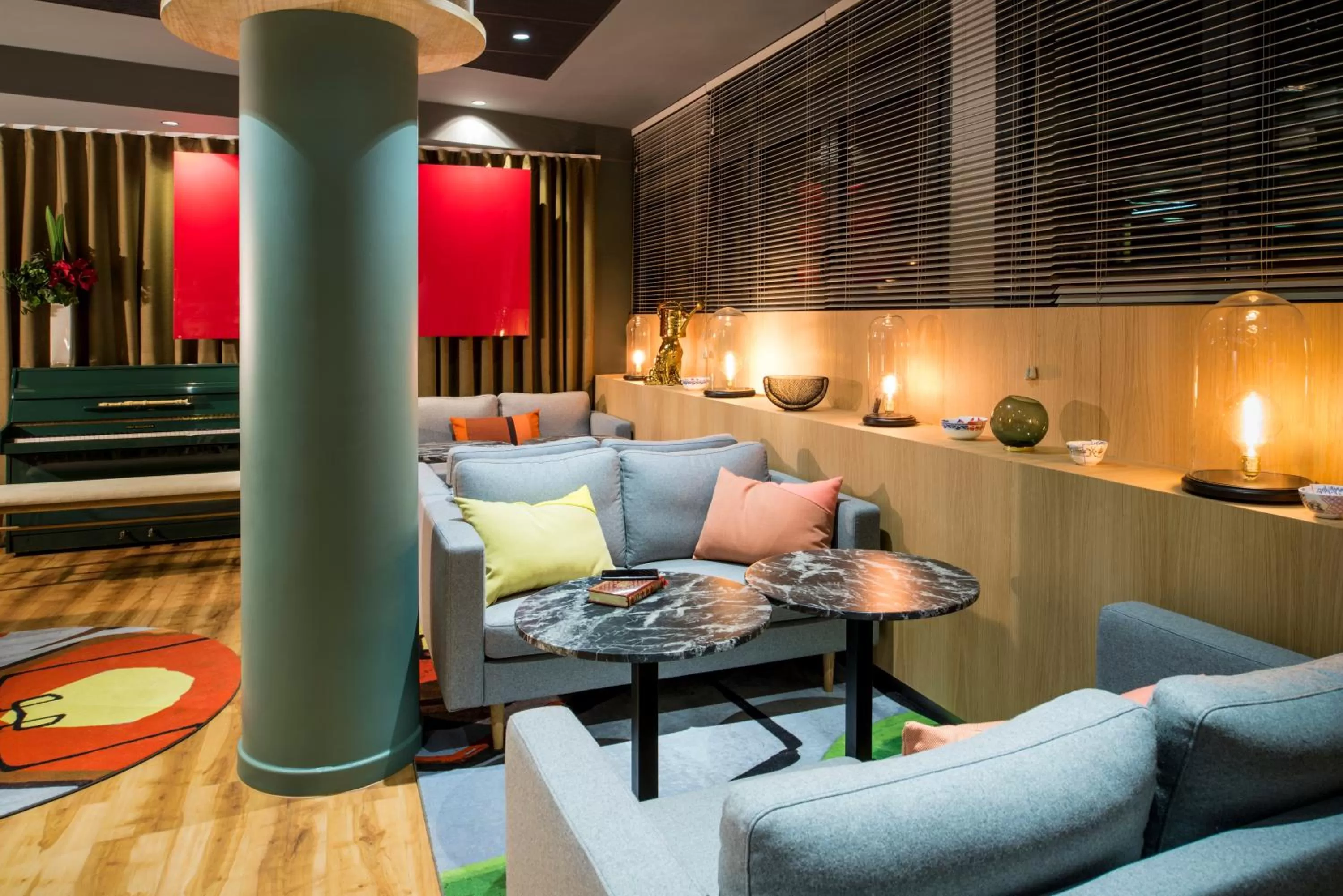 Lobby or reception in Aparthotel Adagio Paris Bercy Village