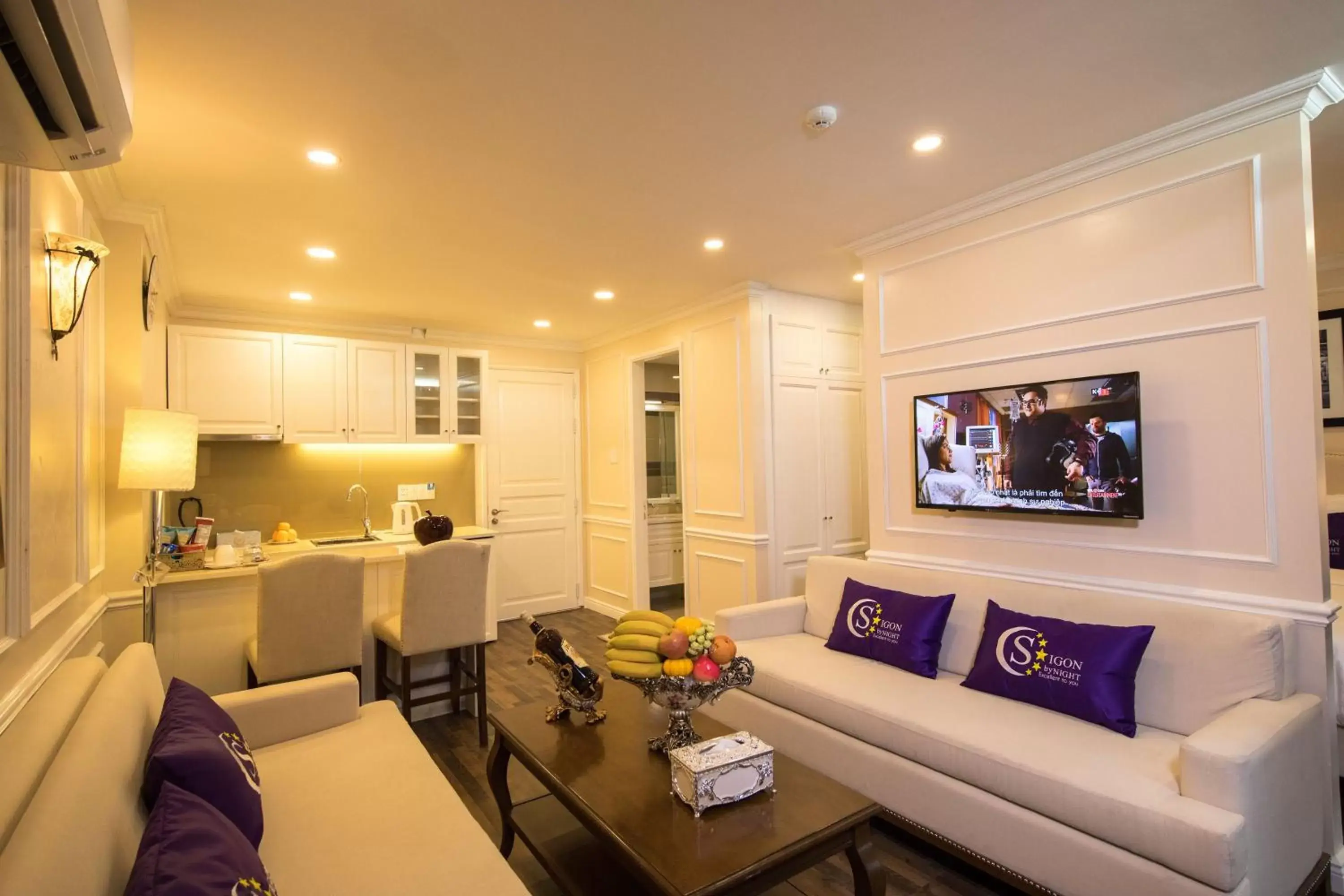 Living room in Saigon By Night Luxury Hotel Living room in Saigon By Night Luxury Hotel