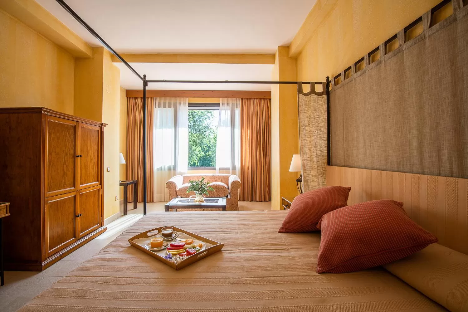 Bedroom, Bed in Intur Alcazar de San Juan