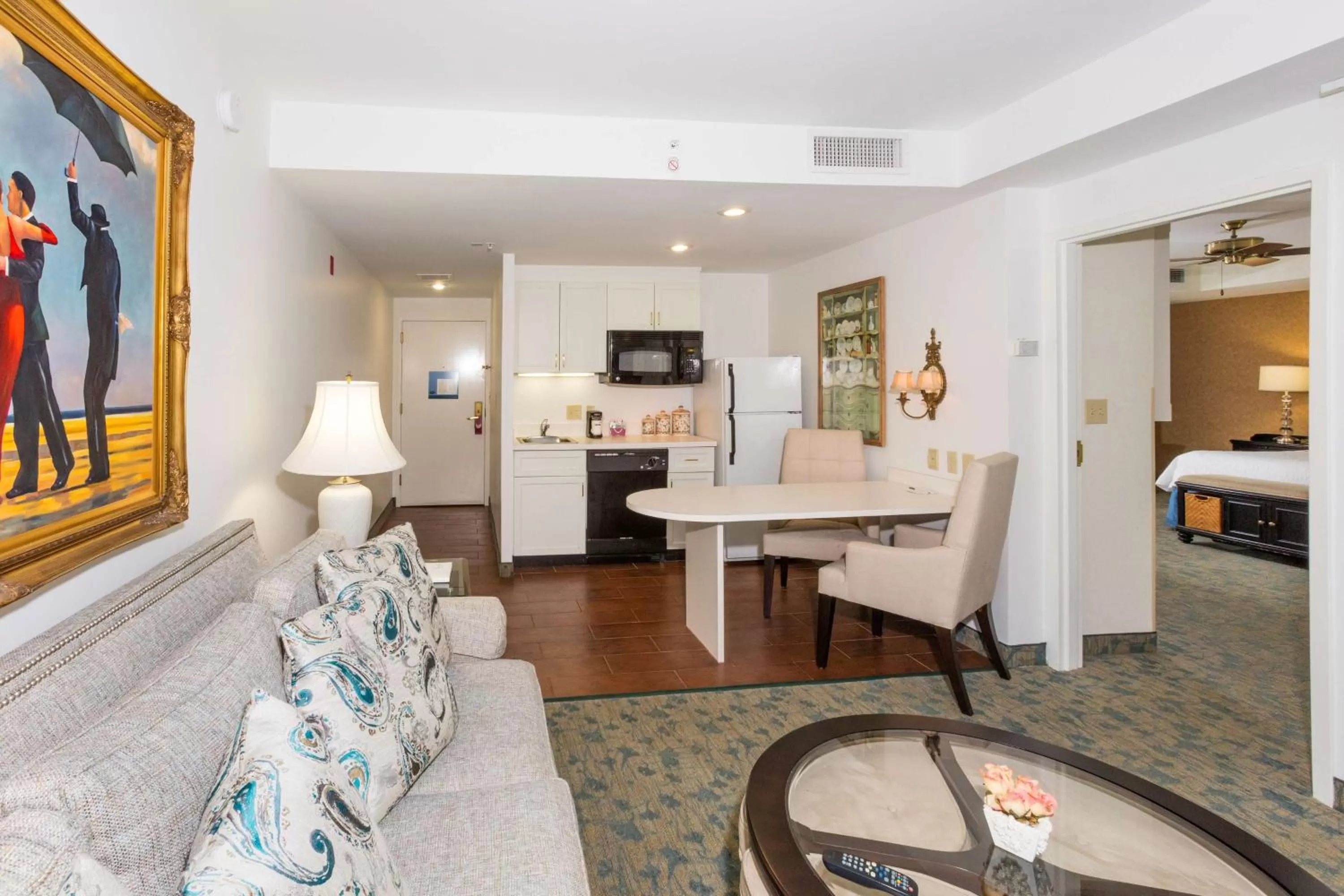 Living room in Hampton Inn & Suites Amelia Island-Historic Harbor Front