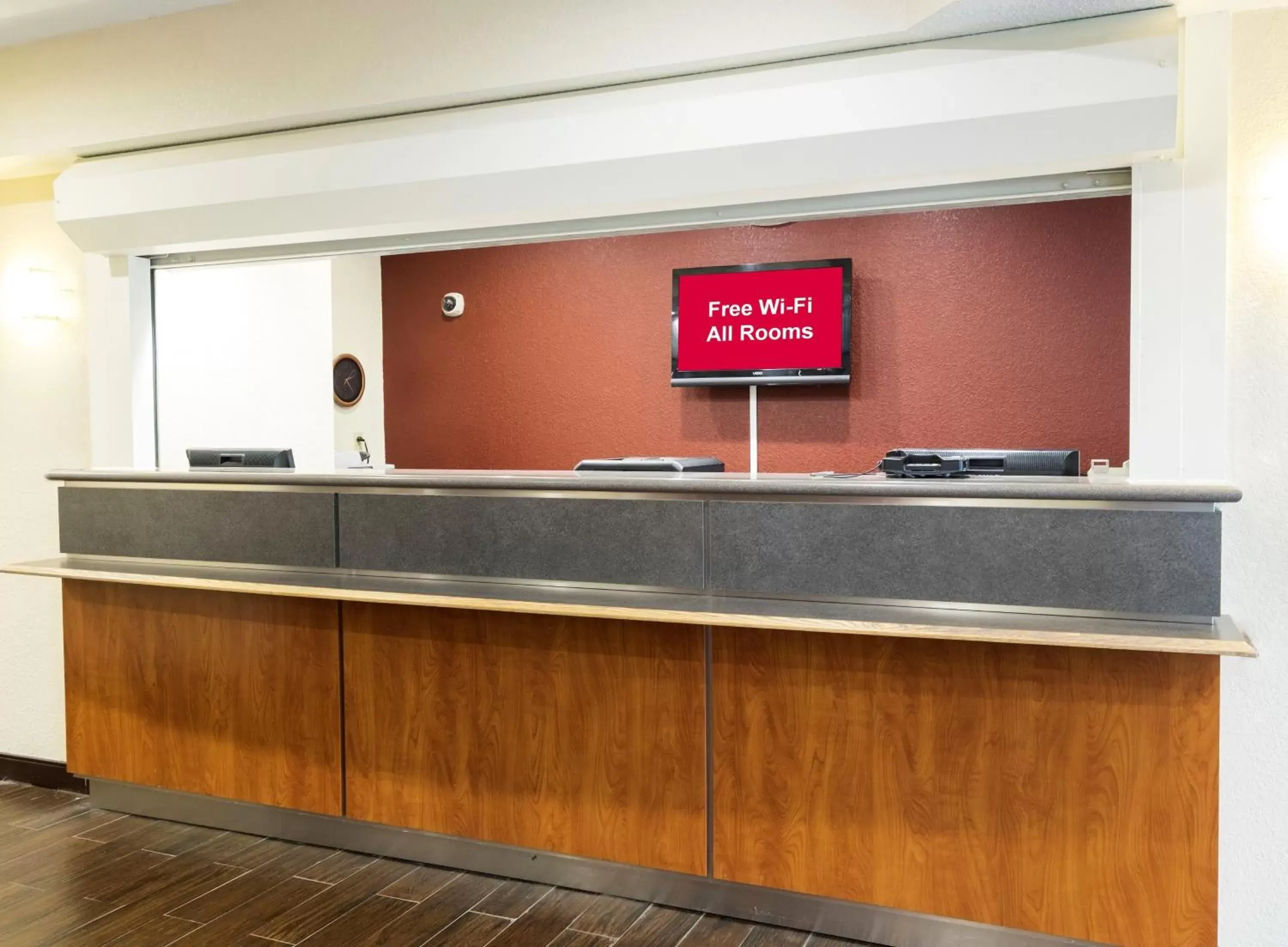 Lobby or reception, Lobby/Reception in Red Roof Inn Glens Falls - Lake George