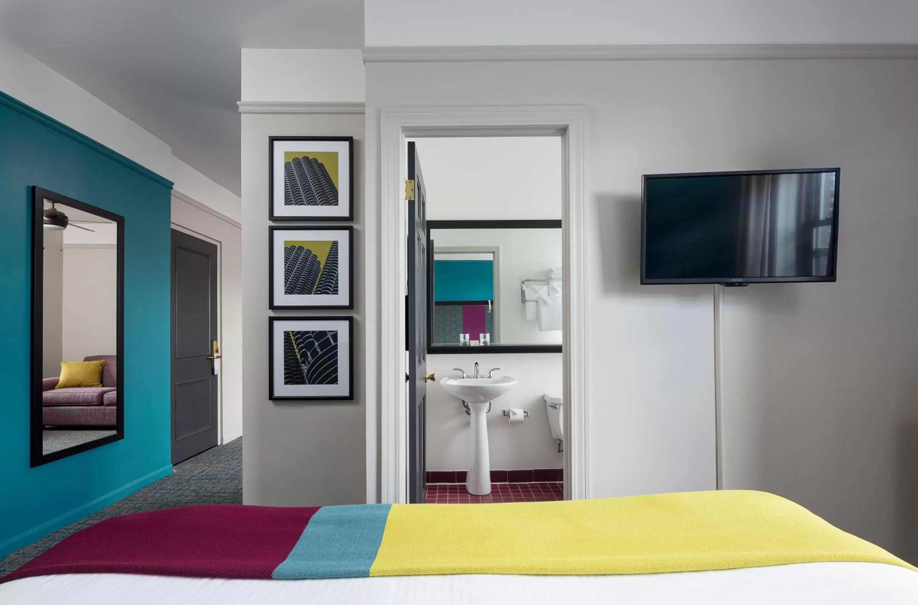 Bedroom, Bed in City Suites Hotel