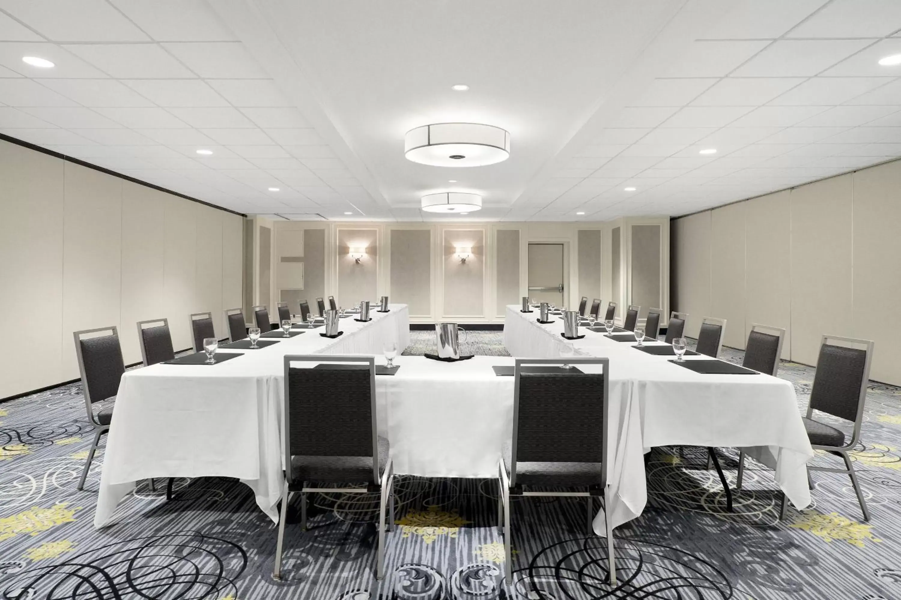 Meeting/conference room in Sheraton Cavalier Saskatoon Hotel