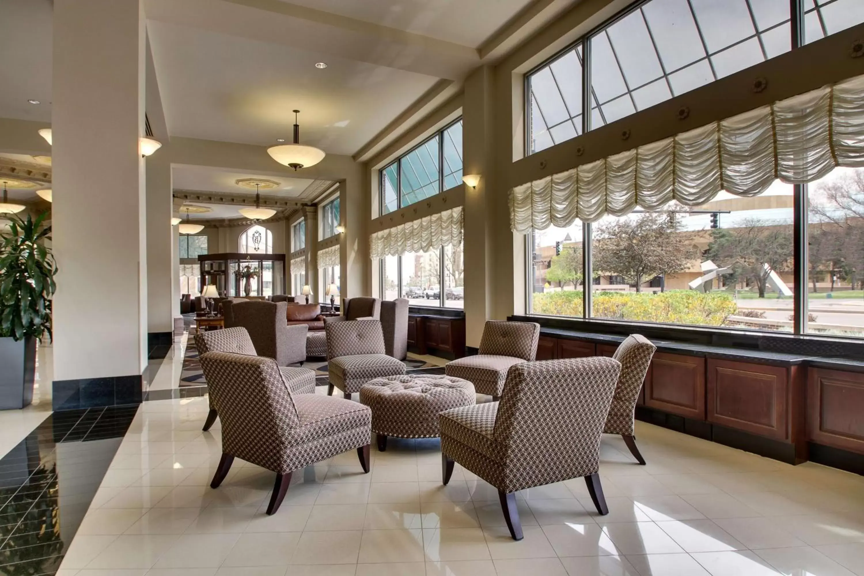Lobby or reception in Drury Plaza Hotel Broadview Wichita