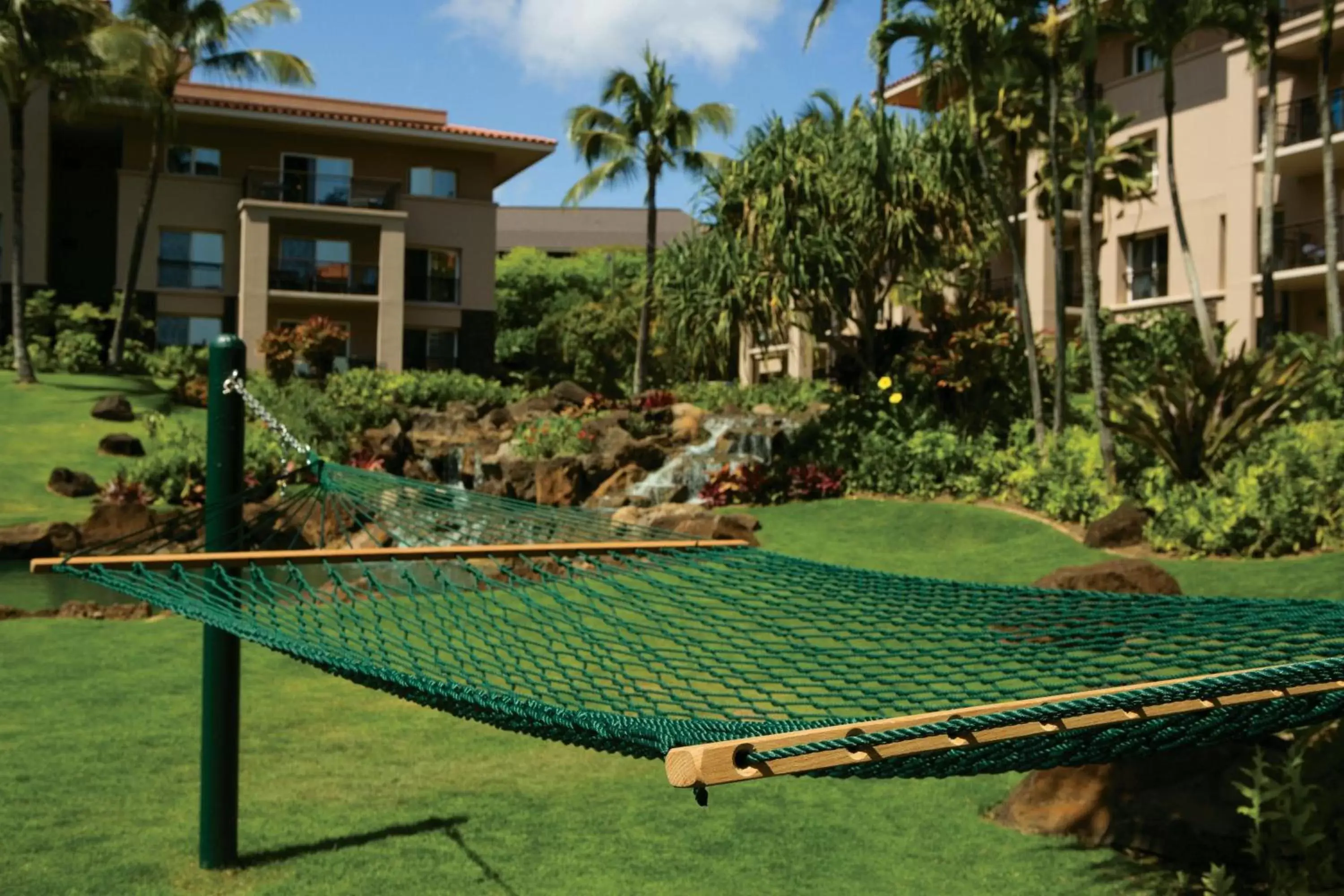 Fitness centre/facilities, Garden in Marriott's Waiohai Beach Club