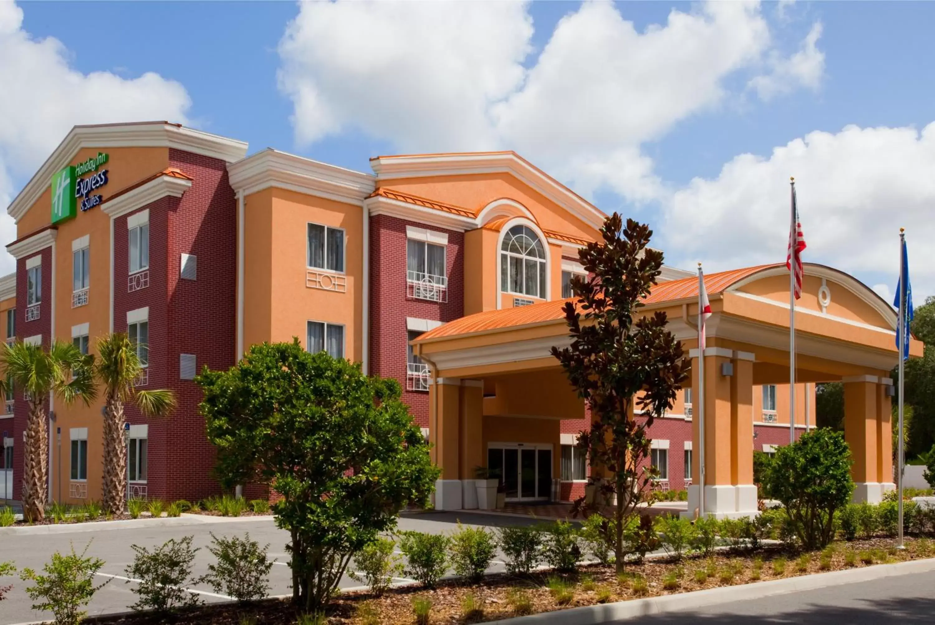 Property building in Holiday Inn Express Hotel & Suites Brooksville-I-75 by IHG Property building in Holiday Inn Express Hotel & Suites Brooksville-I-75 by IHG