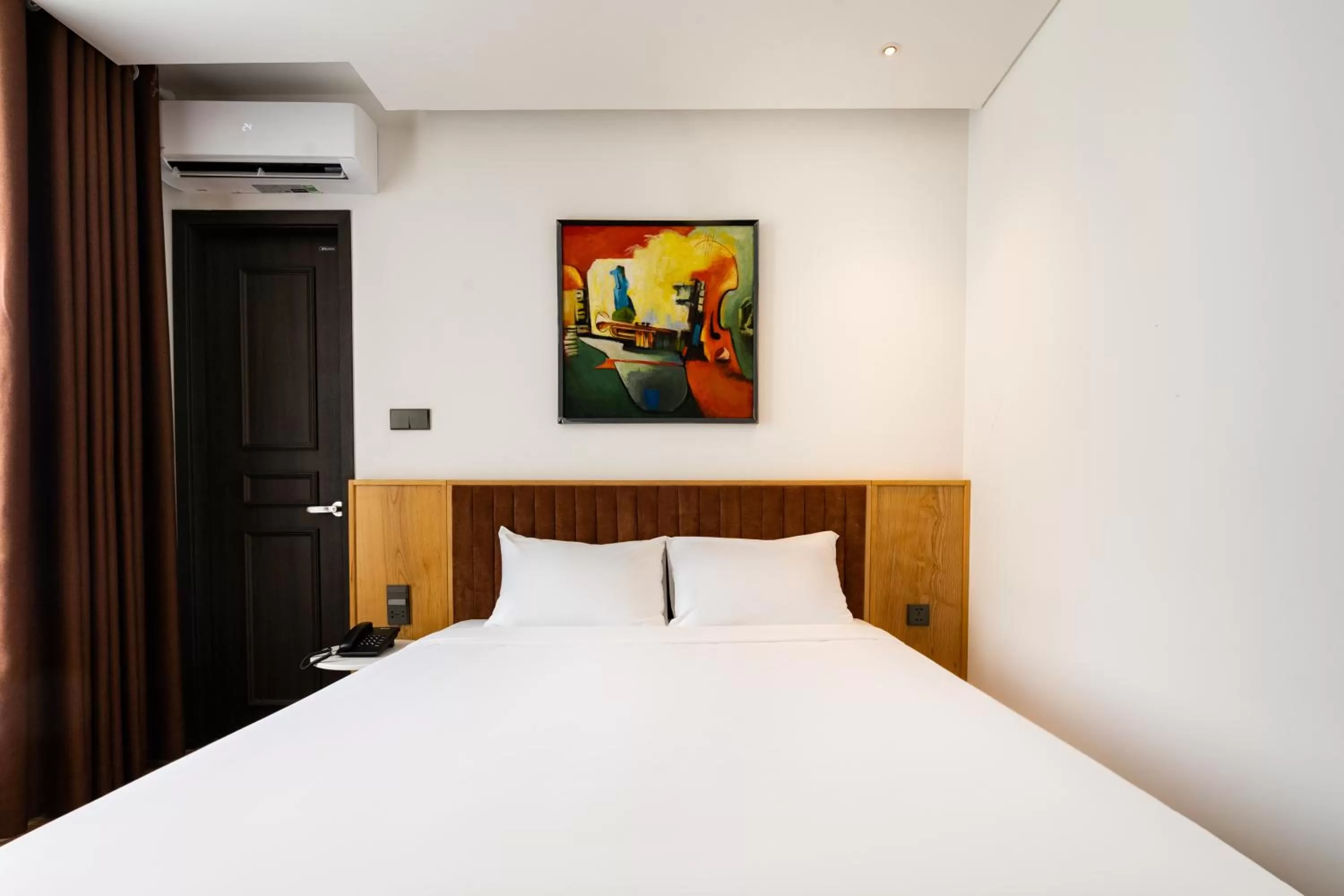 Bed in Haven Hut Hotel