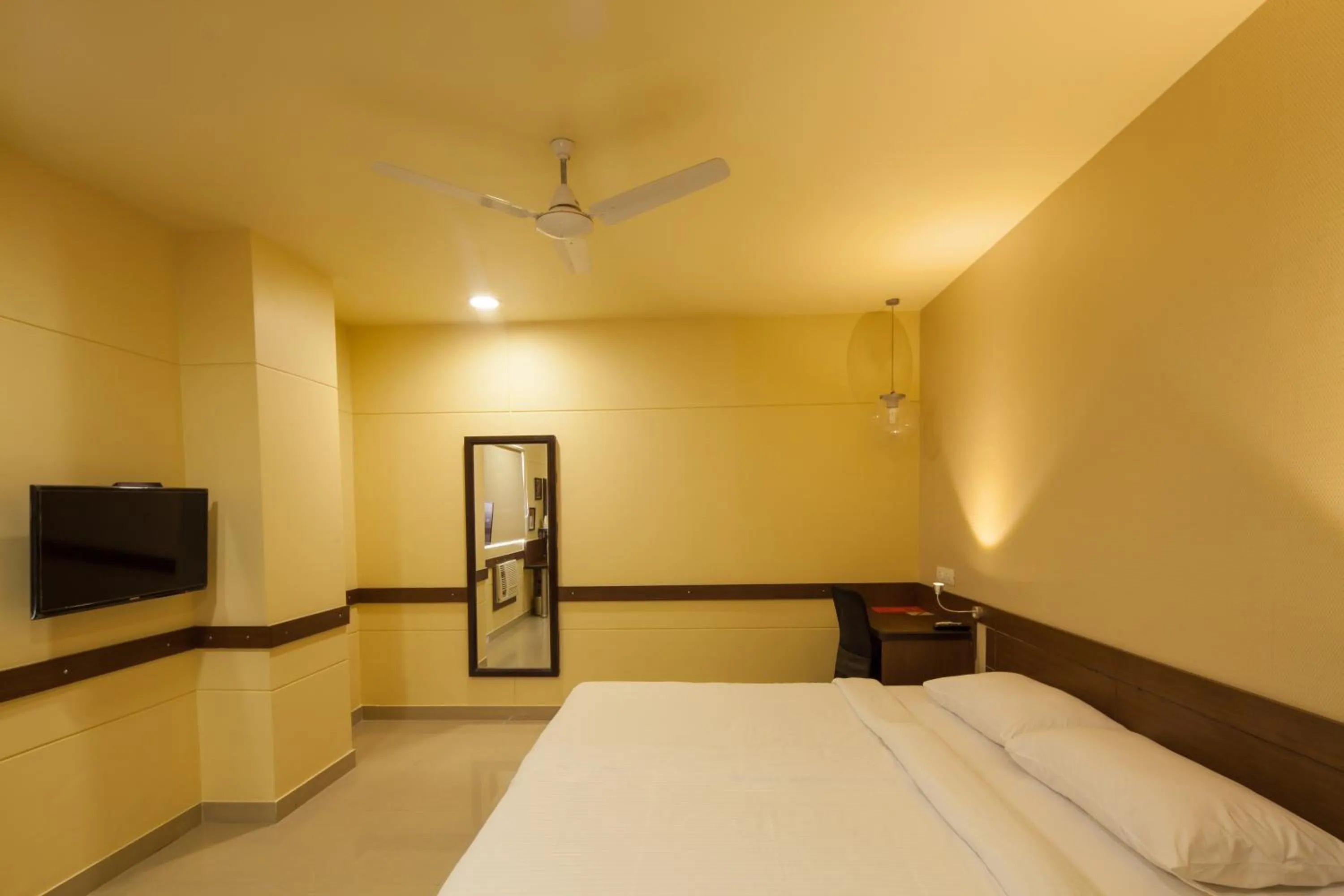 Bed in Ginger Mumbai Andheri (MIDC)