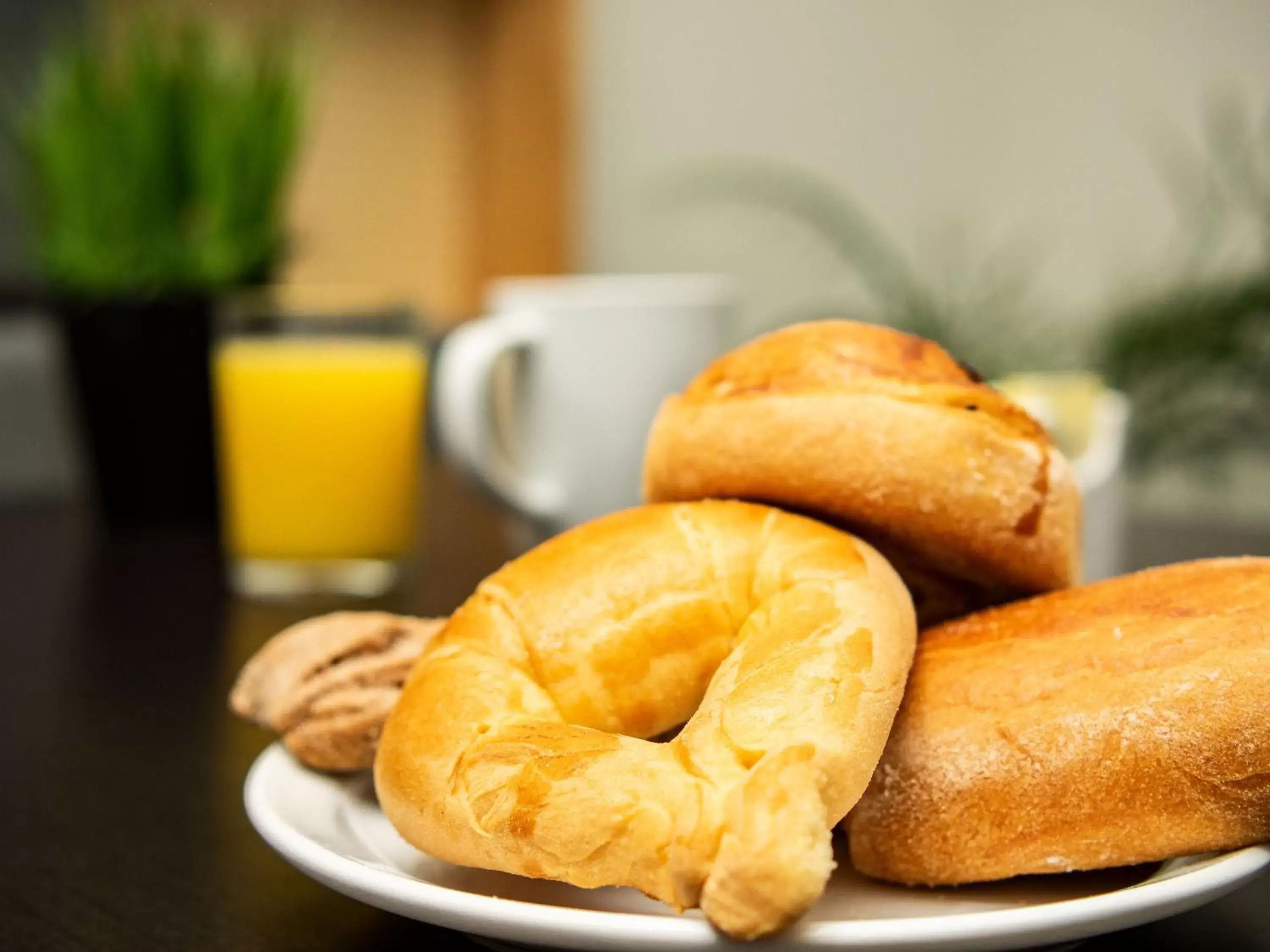 Breakfast in Hotel Mesaluna Near American Consulate Breakfast in Hotel Mesaluna Near American Consulate