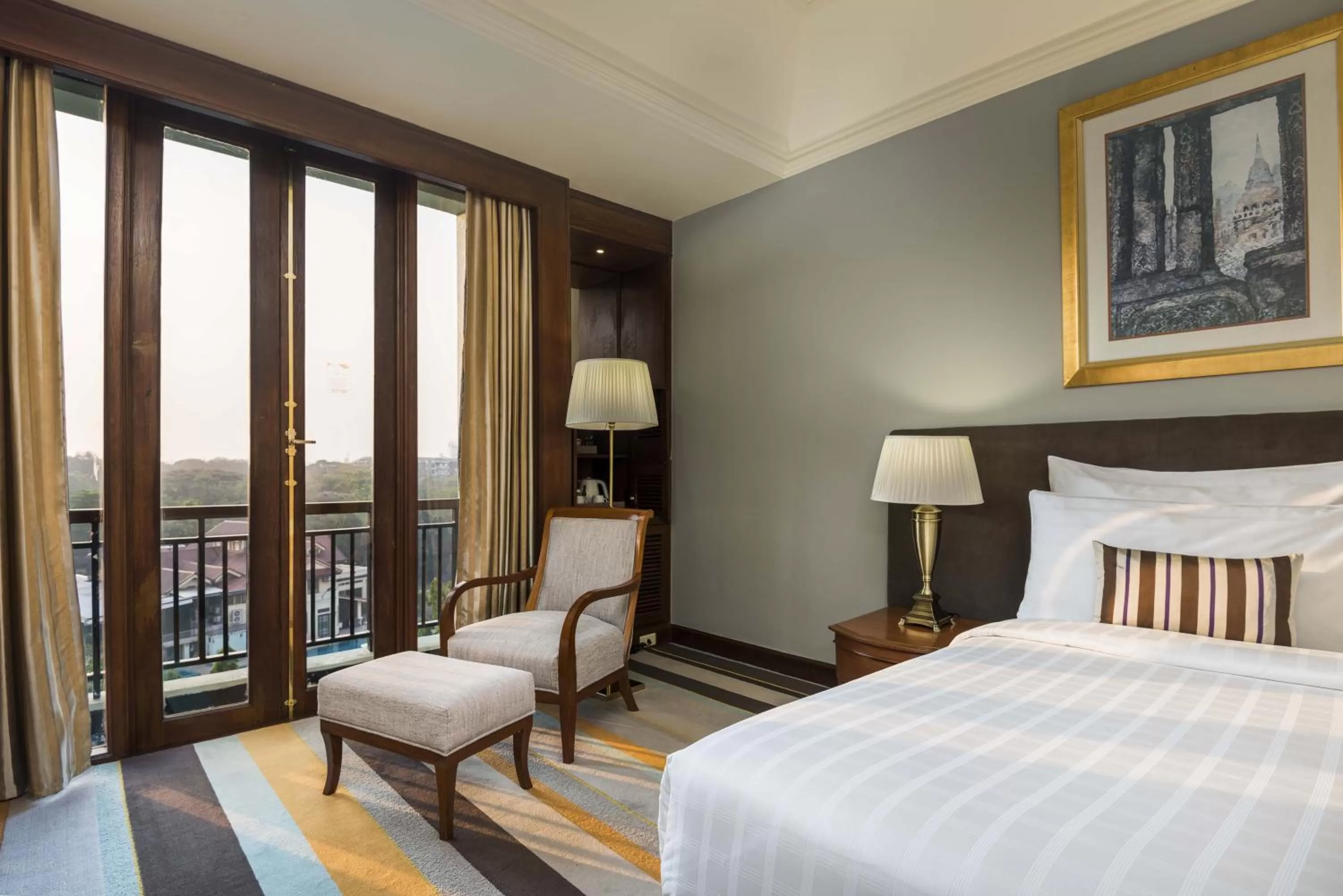 Bedroom, Bed in Chatrium Hotel Royal Lake Yangon