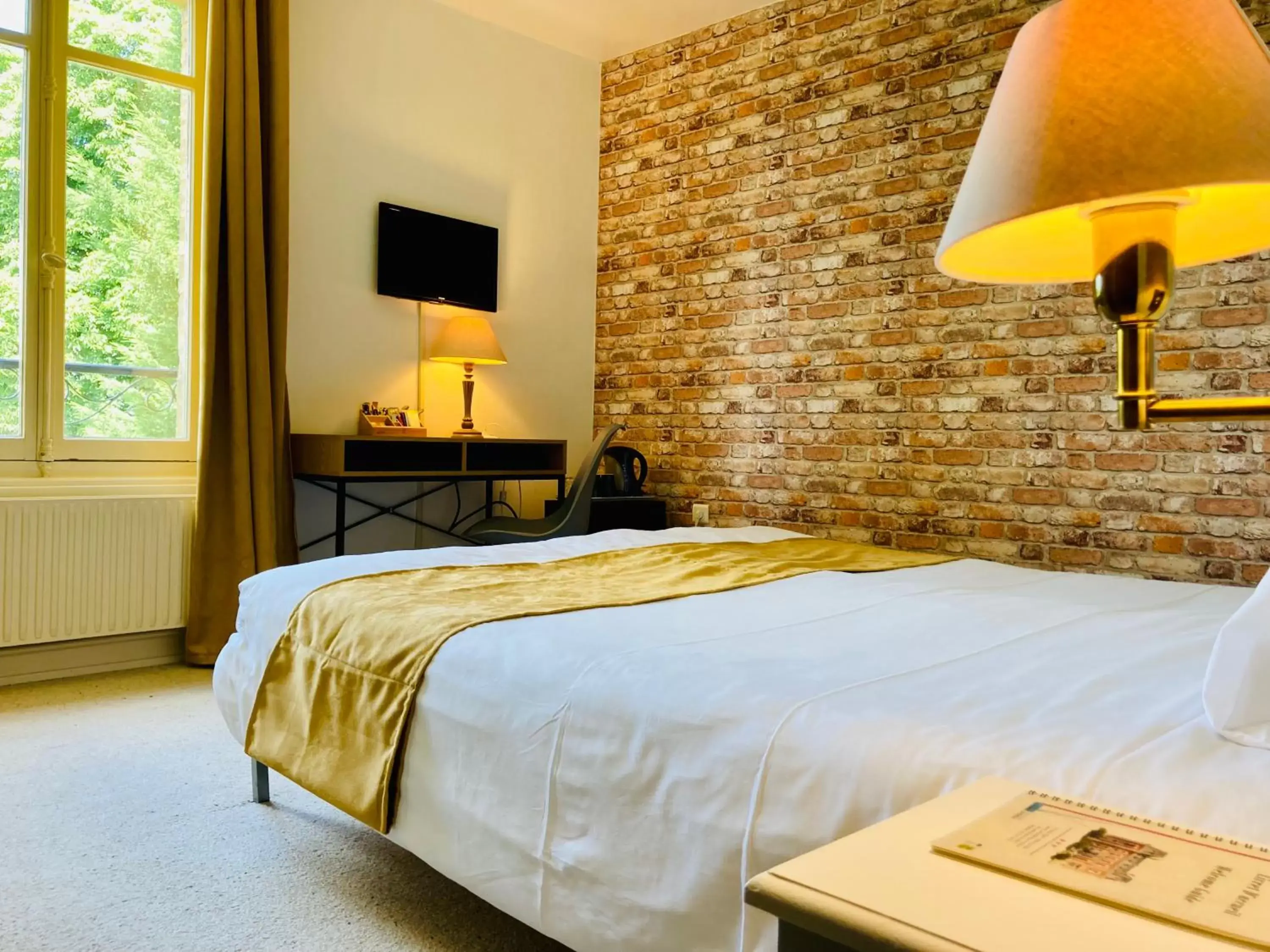 Photo of the whole room, Bed in Château Corneille Photo of the whole room, Bed in Château Corneille