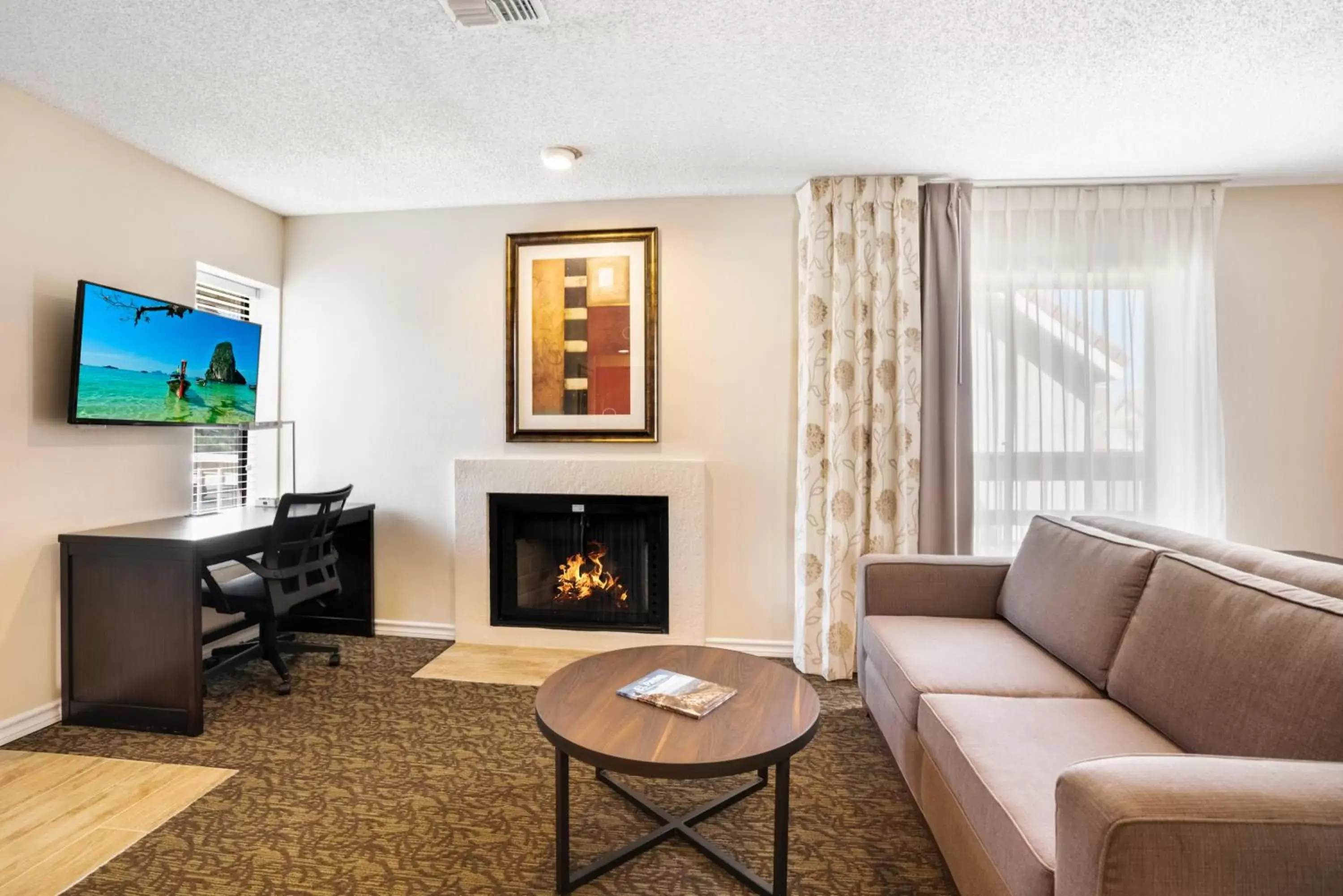 Living room, Seating Area in Chase Suite El Paso