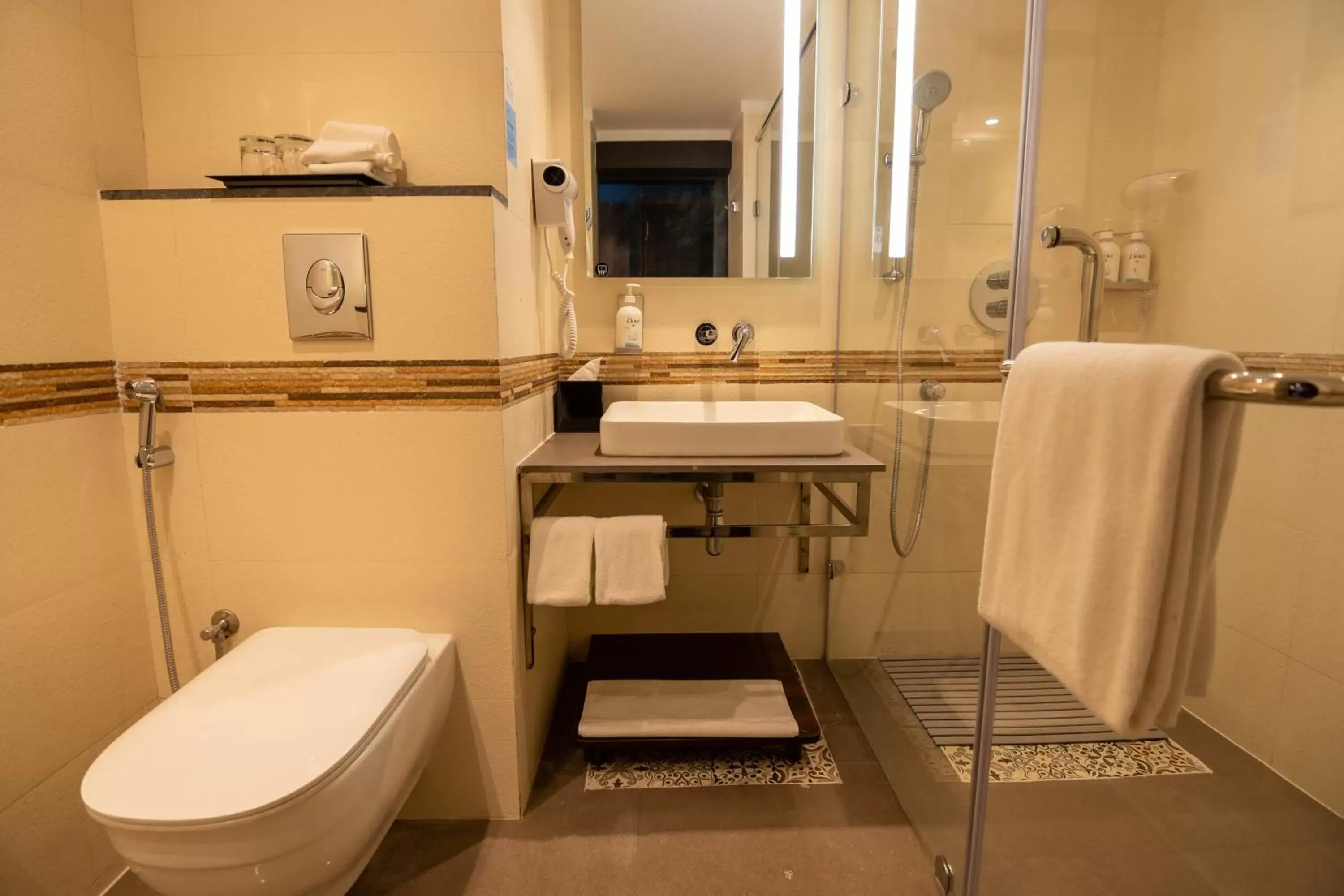 Shower, Bathroom in Holiday Inn Express & Suites Jaipur Gopalpura