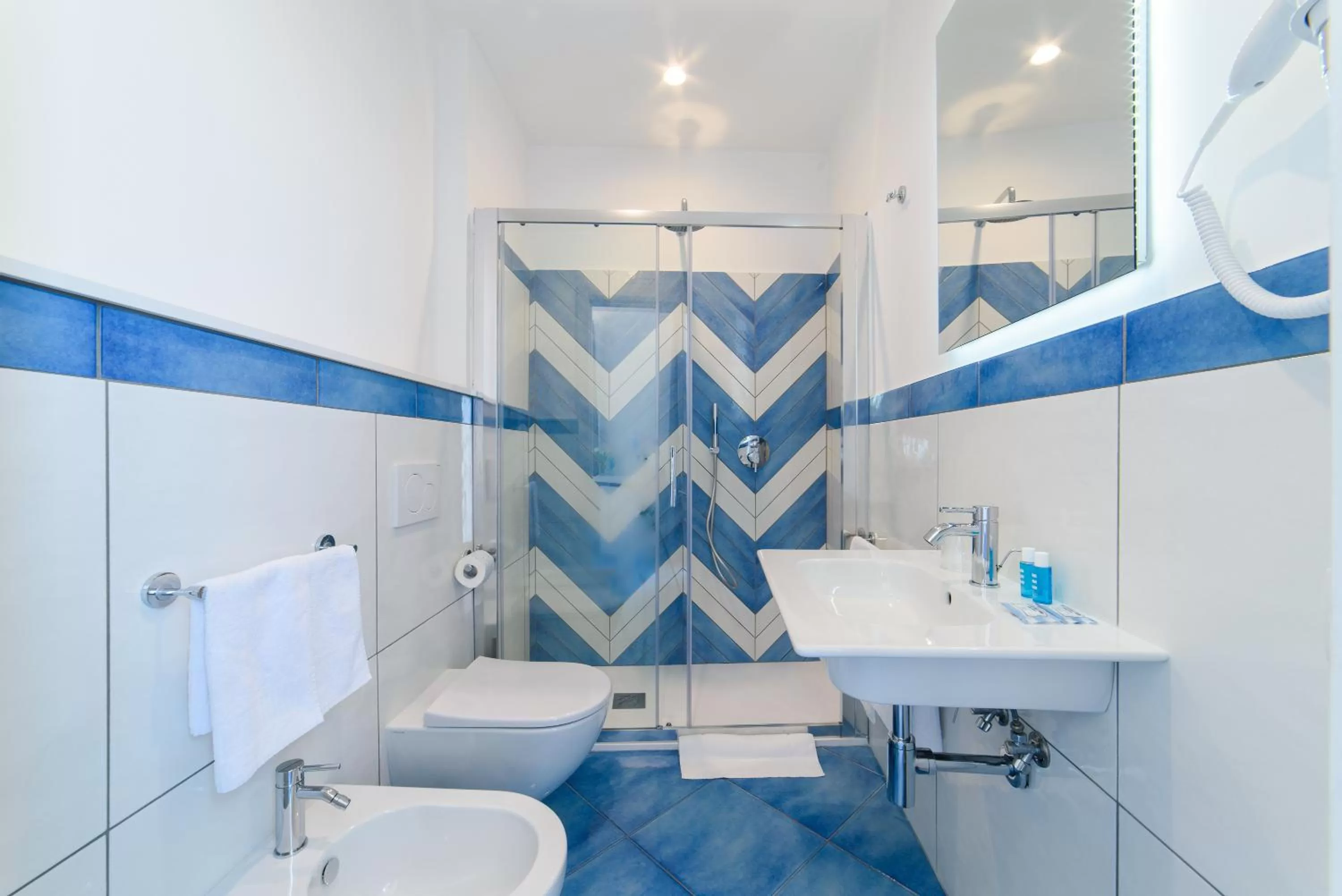 Shower in La Dimora del Maestro