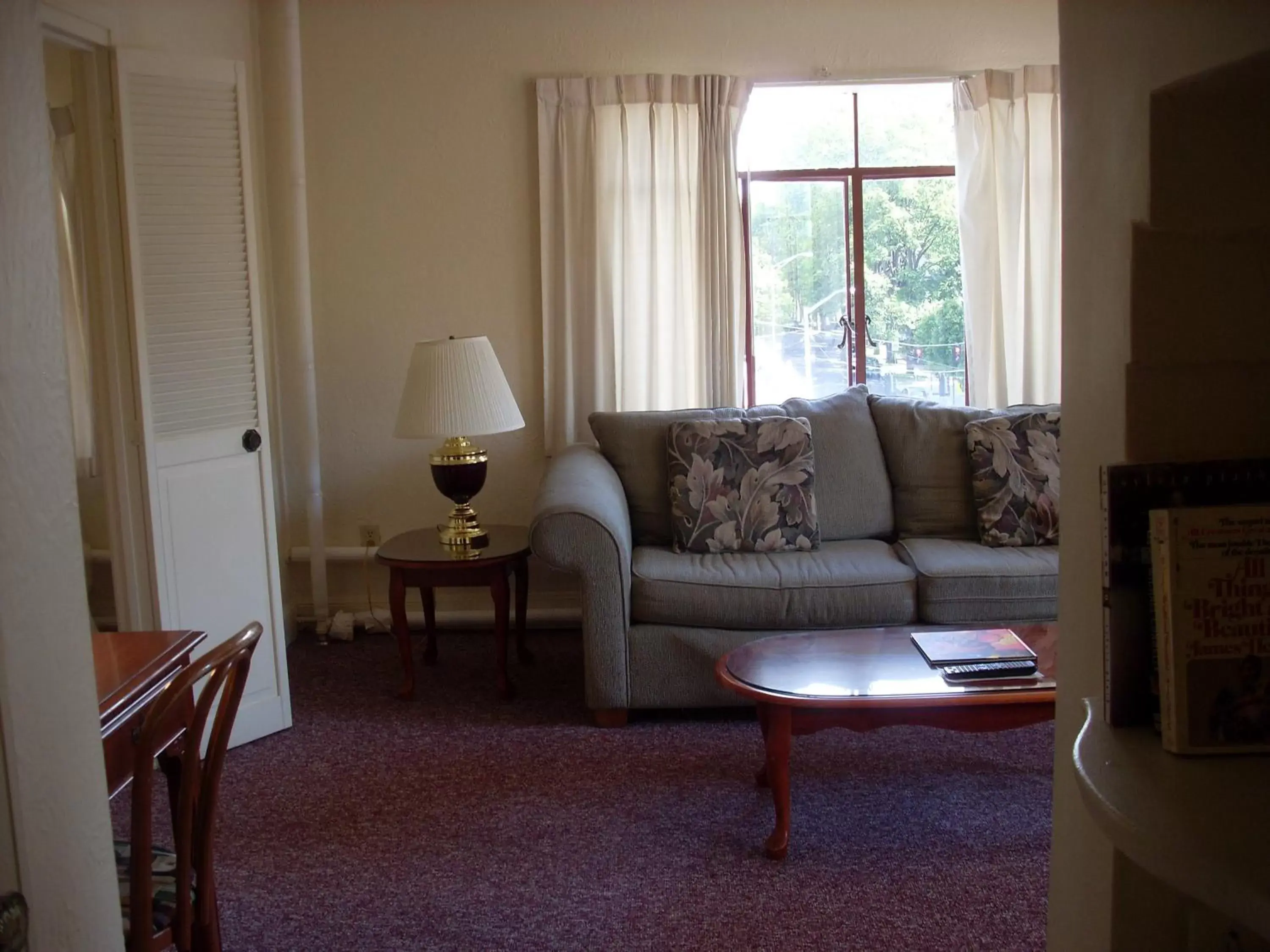 Living room, Seating Area in The Baroness Hotel