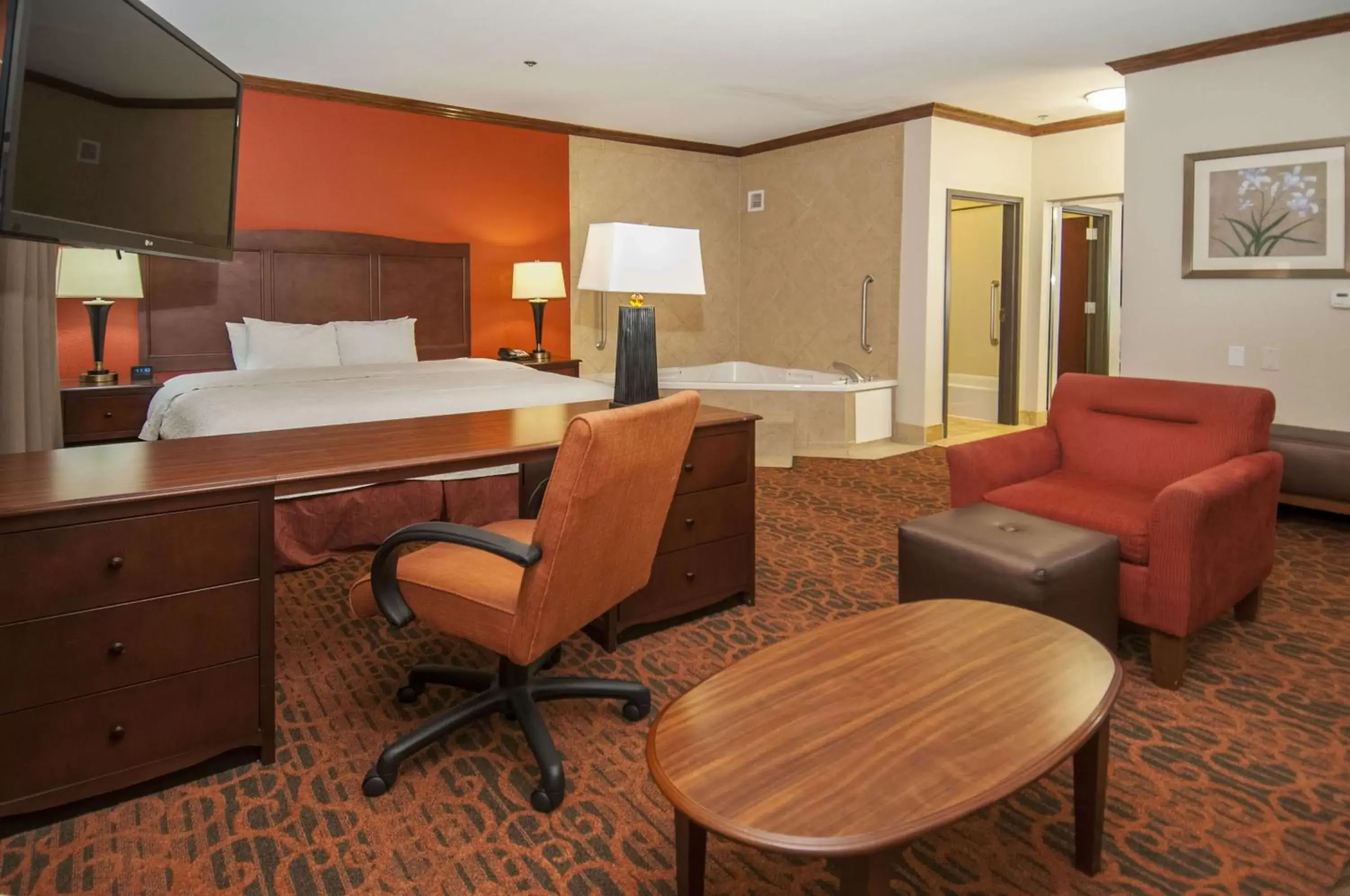 Bedroom in Hampton Inn and Suites Waxahachie