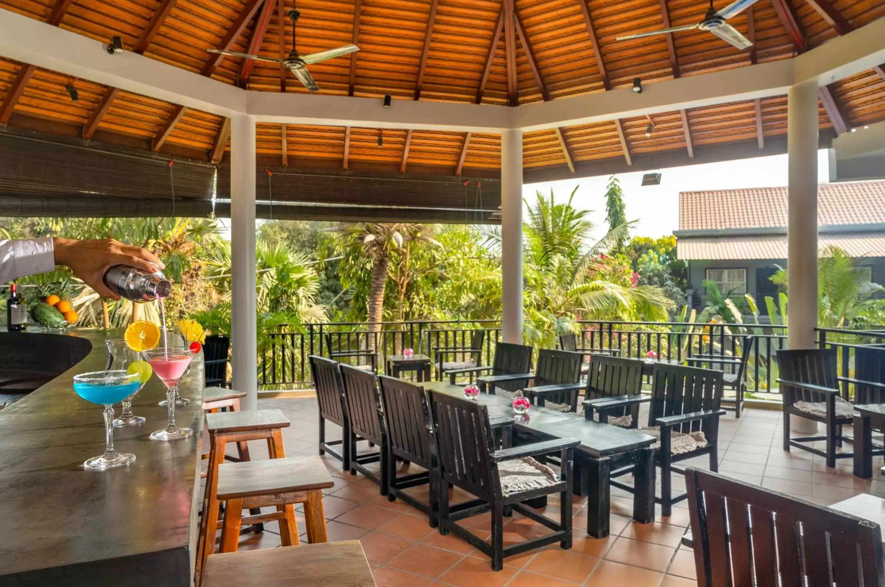 Balcony/Terrace, Restaurant/Places to Eat in Reveal Angkor Hotel