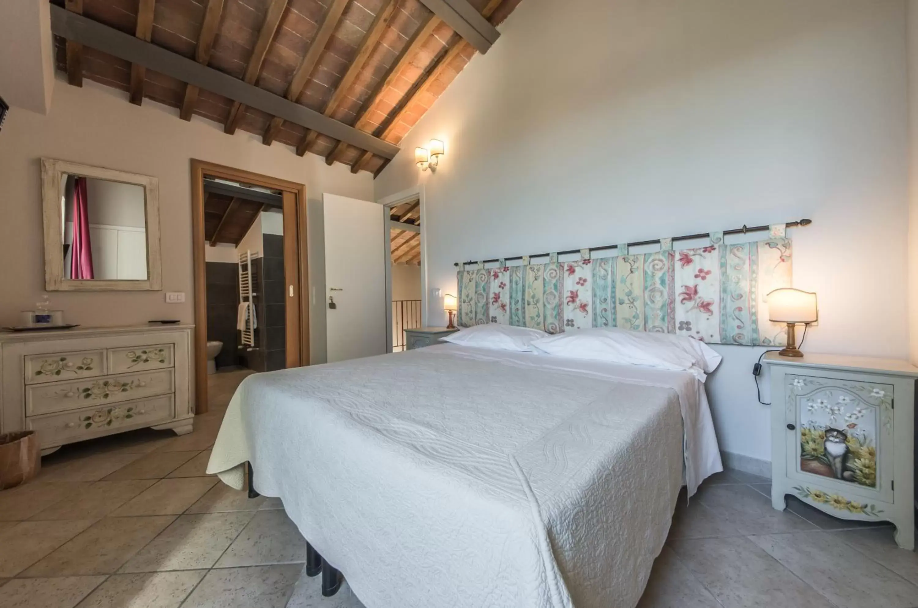 Bedroom, Bed in I Terzi Di Siena - Rooms Only